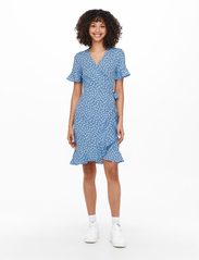 ONLY - ONLOLIVIA S/S WRAP DRESS WVN NOOS - madalaimad hinnad - allure - 2