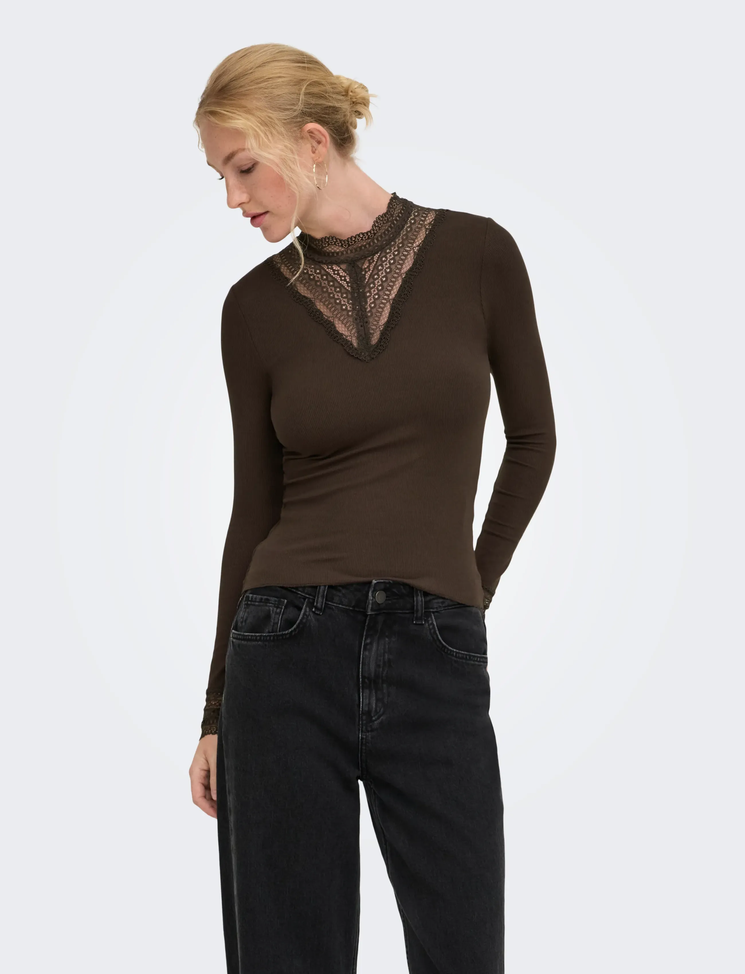 ONLY ONLTILDE L/S HIGH NECK LACE TOP JRS NOOS - ONLY - CHOCOLATE TORTE / brown