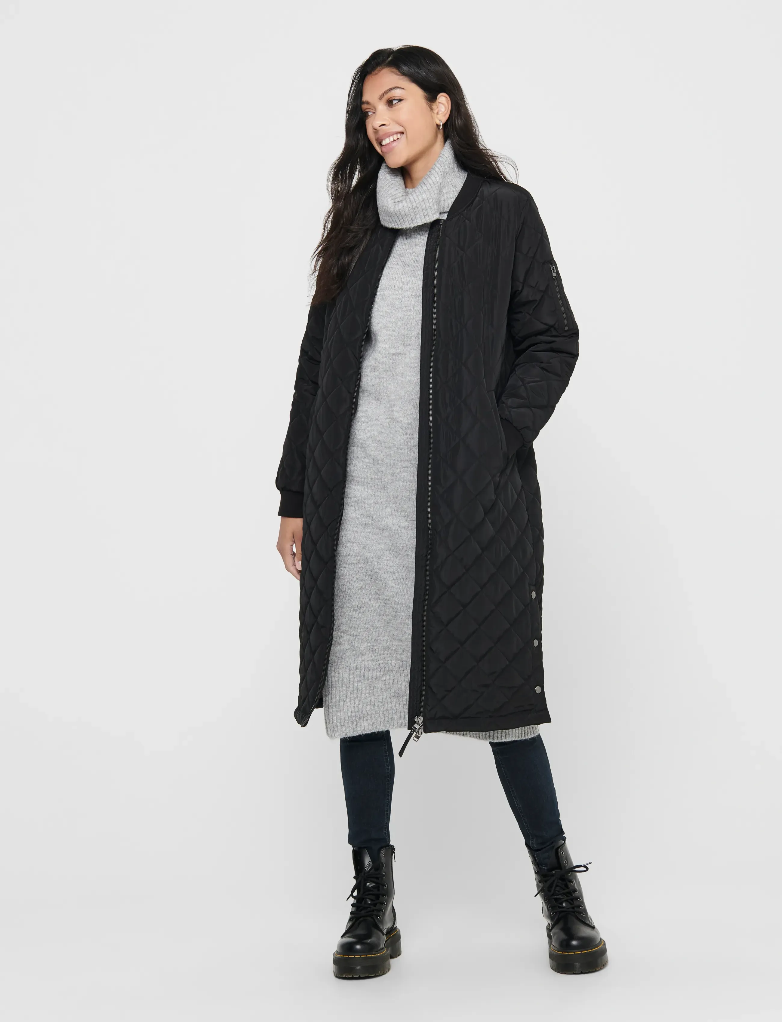 ONLY - ONLJESSICA X-LONG QUILTED COAT OTW - overtøj - black - 4