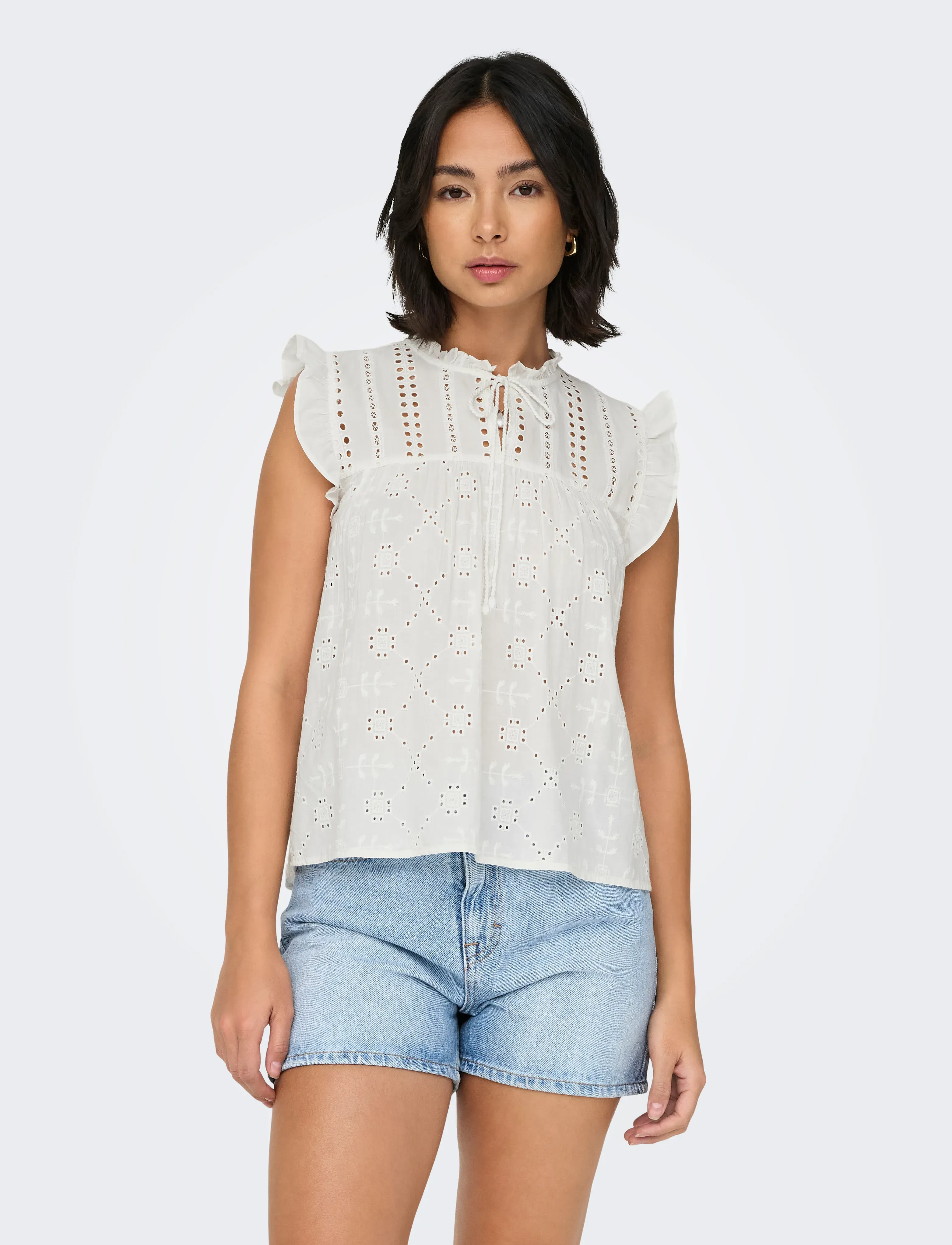 ONLY ONLREVA LIFE S/L EMB TOP WVN NOOS - T-shirts & Toppar - CLOUD DANCER / white