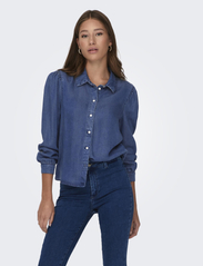 ONLY - ONLBILLIE DENIM LIFE DNM SHIRT QYT - jeansskjortor - medium blue denim - 2