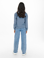 ONLY - ONLBILLIE DENIM LIFE DNM SHIRT QYT - jeansskjortor - medium blue denim - 3