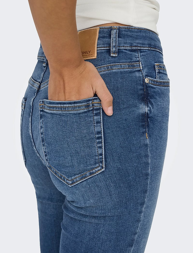 ONLY - ONLBLUSH MID FLARED DNM REA1319 NOOS - schlaghosen - medium blue denim - 5