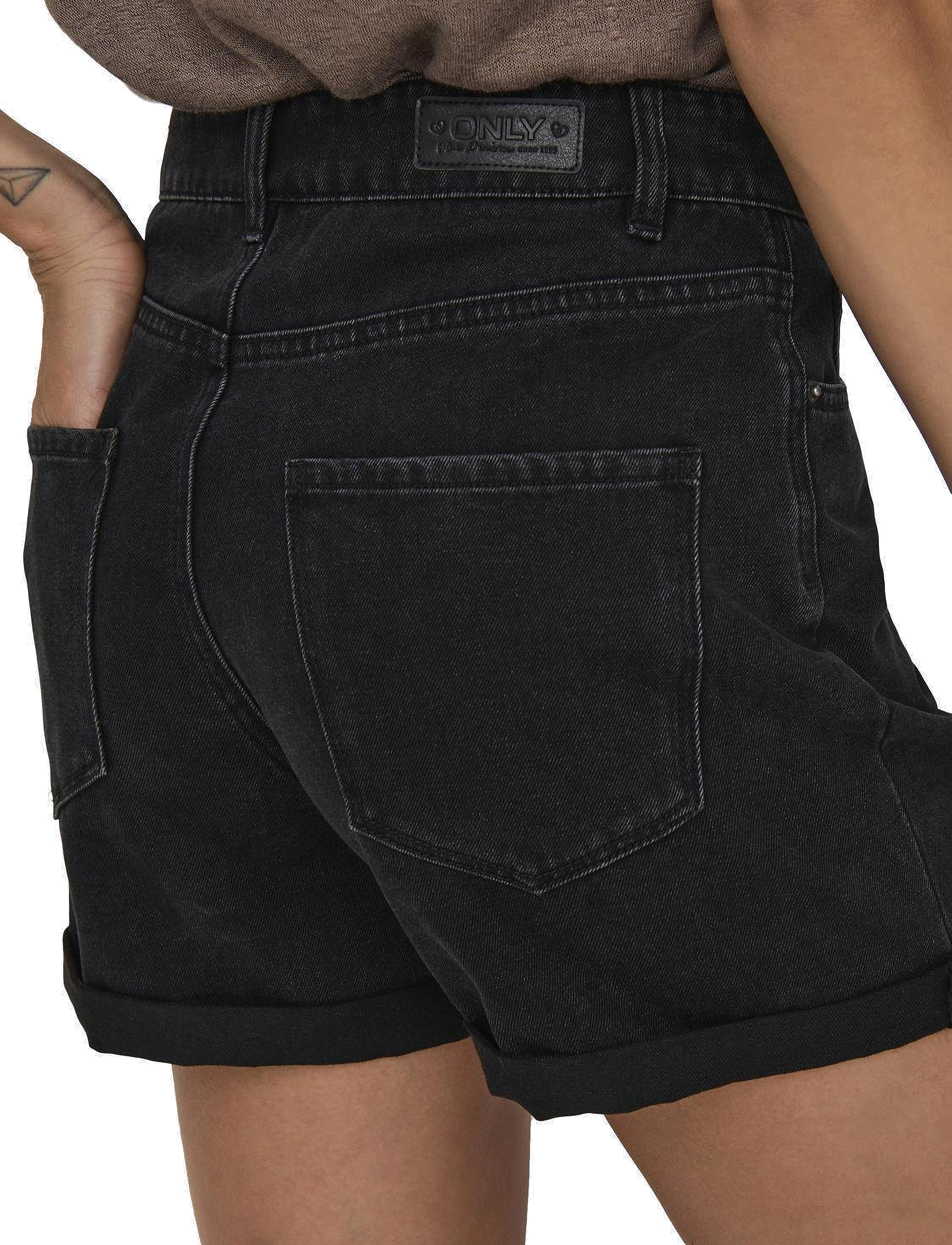 ONLY - ONLVEGA HW MOM DNM SHORTS NOOS - jorts - black denim - 5
