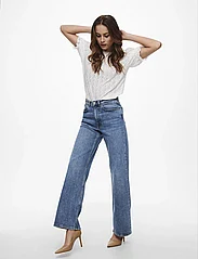ONLY - ONLJUICY HW WIDE LEG REA365 NOOS - džinsa bikses ar platām starām - medium blue denim - 4