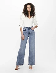 ONLY - ONLJUICY HW WIDE LEG REA365 NOOS - brede jeans - medium blue denim - 6