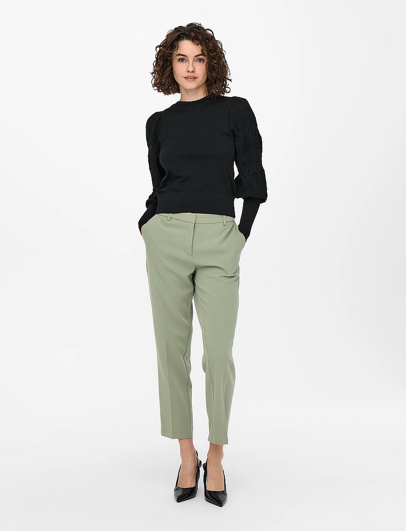 ONLY - ONLMELITA L/S O-NECK PULLOVER KNT NOOS - black - 4
