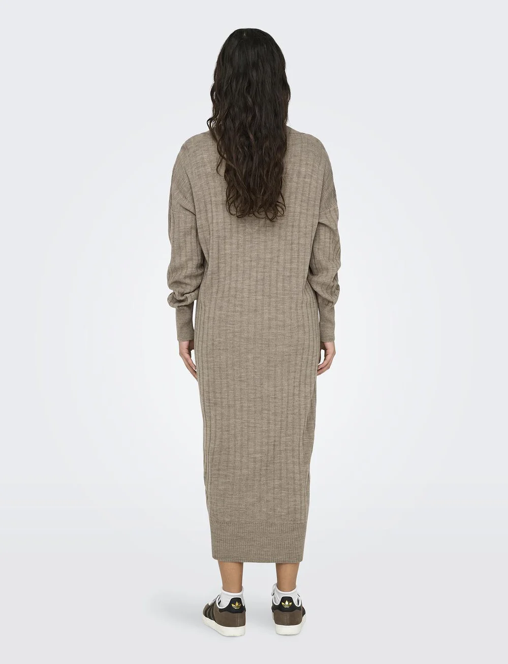 ONLY - ONLNEW TESSA L/S MIDI V DRESS KNT - stickade klänningar - beige - 3