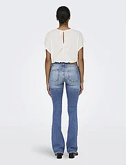 ONLY - ONLBLUSH MID FLARED DNM TAI467 NOOS - flared jeans - light blue denim - 3