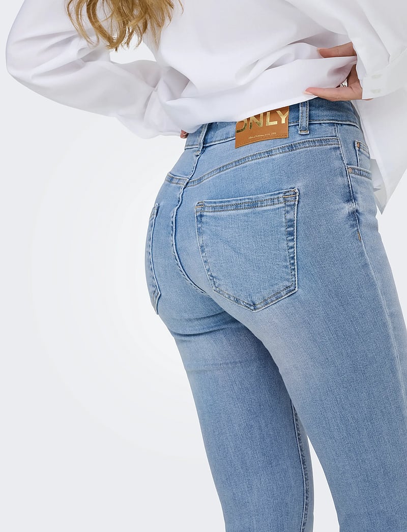 ONLBLUSH MID FLARED DNM TAI0918 NOOS | Only | Fashion & Jeans ONLBLUSH MID FLARED DNM TAI0918 NOOS | Only | Fashion & Jeans