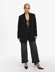 ONLY - ONLLANA-BERRY L/S OVS BLAZER TLR NOOS - single breasted blazers - black - 4