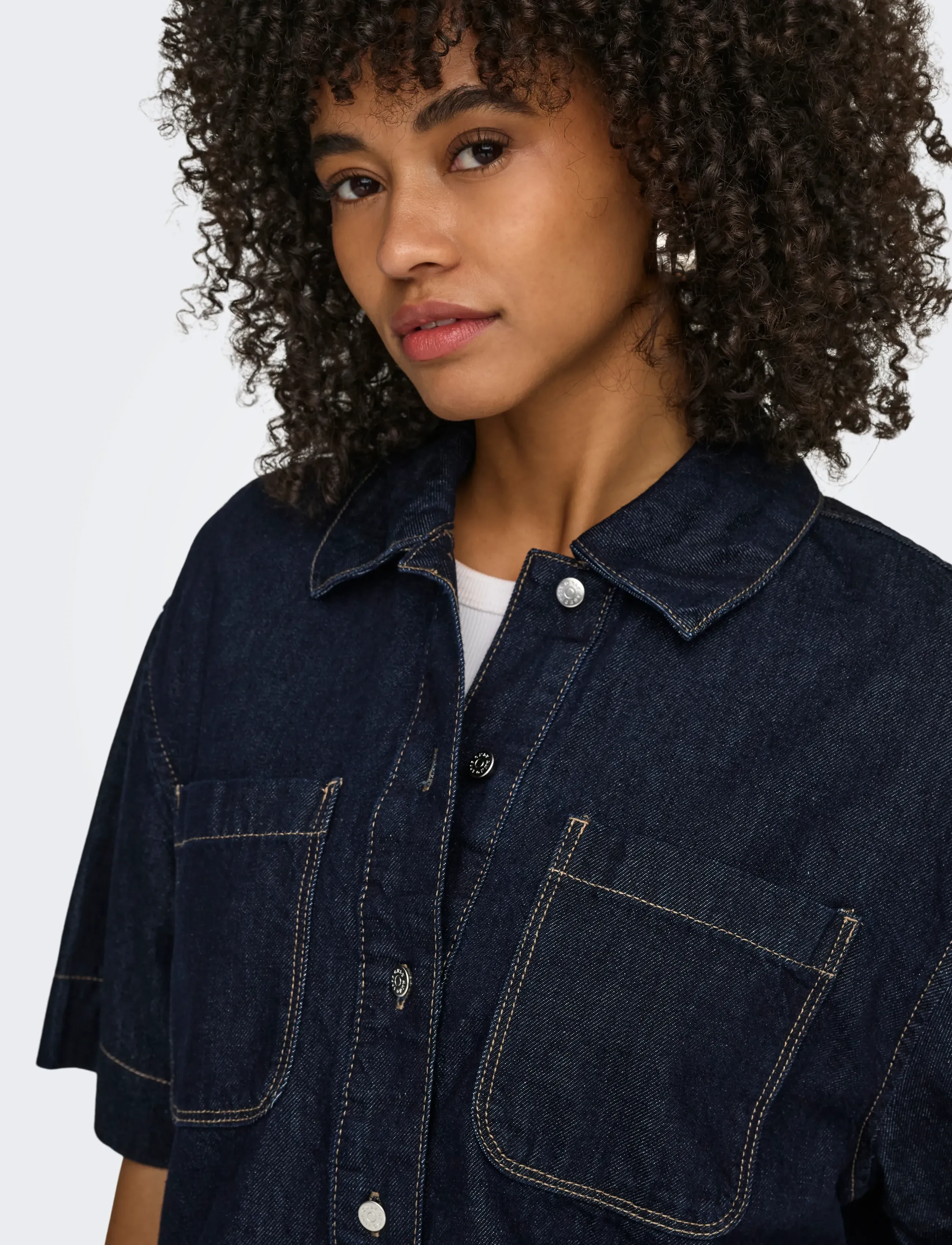 ONLY - ONLCLEO LIFE SS CROP DNM SHIRT PIM NOOS - denimskjorter - dark blue denim - 5