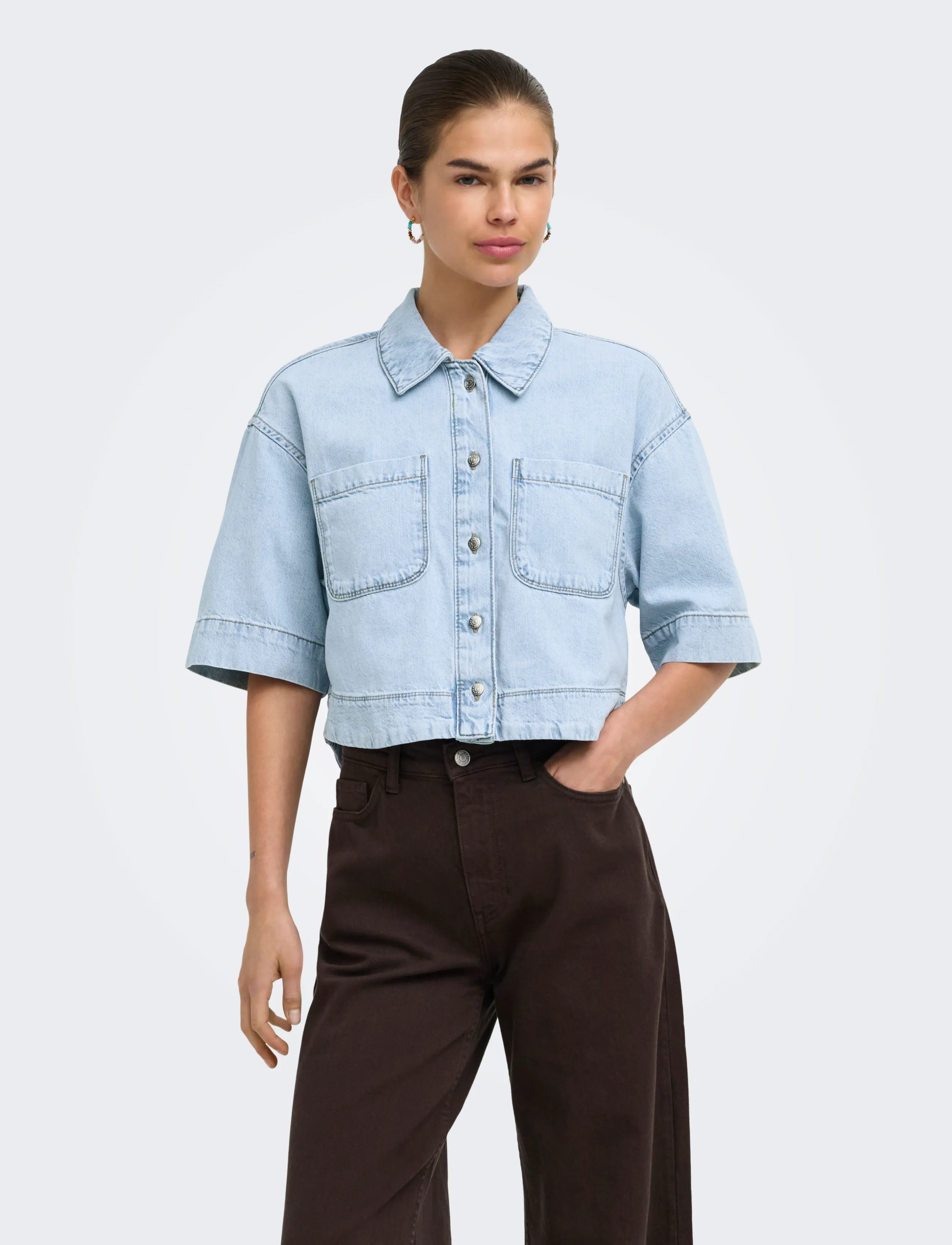 ONLY ONLCLEO LIFE SS CROP DNM SHIRT PIM NOOS - Denimskjorter - LIGHT BLUE DENIM / blue