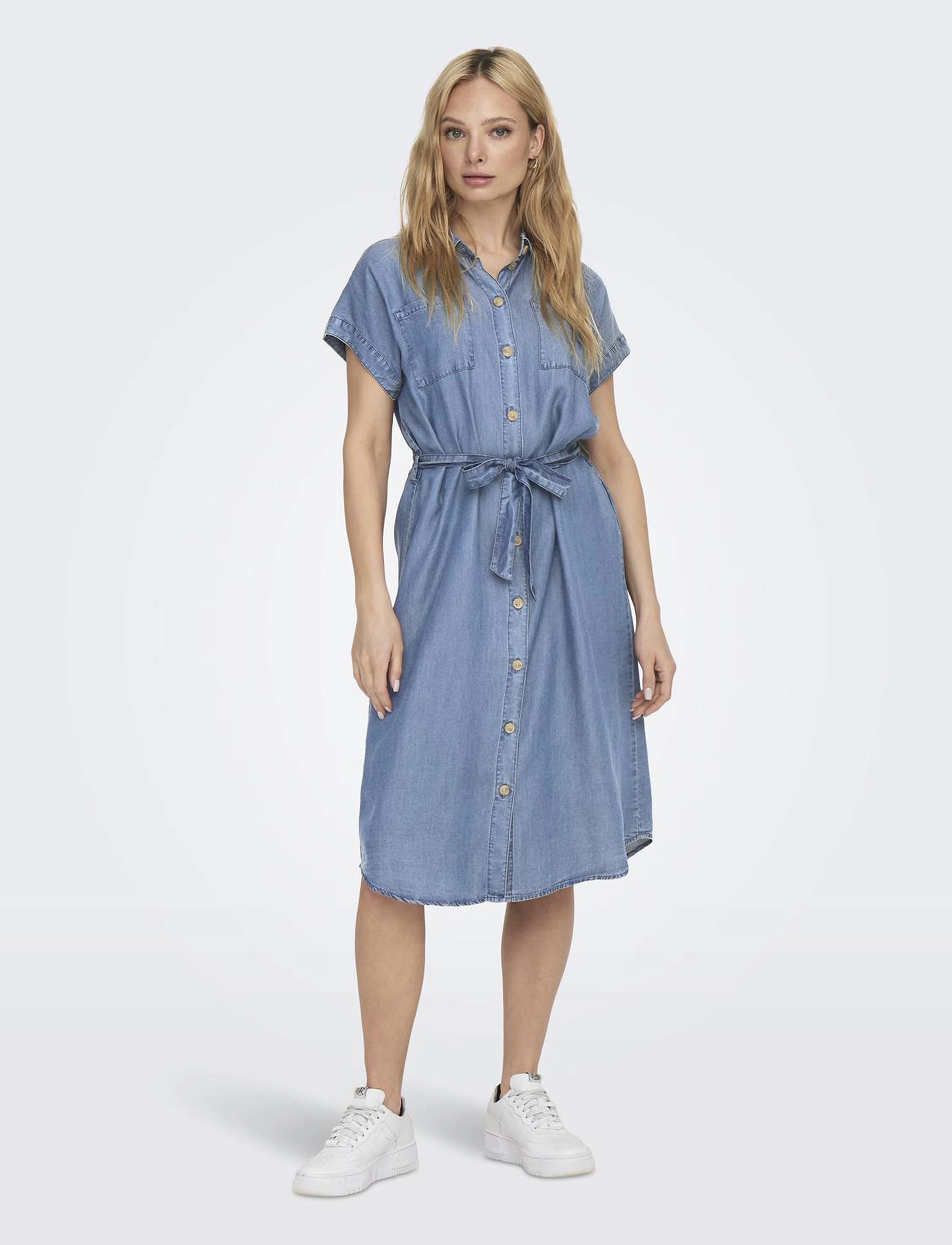 ONLY ONLPEMA HANNOVER SS DNM SH DRESS QYTNOOS - Skjortekjoler - MEDIUM BLUE DENIM / blue