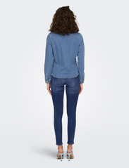 ONLY - ONLBLAIR LS FITTED DNM SHIRT CRO - langärmlige hemden - medium blue denim - 3