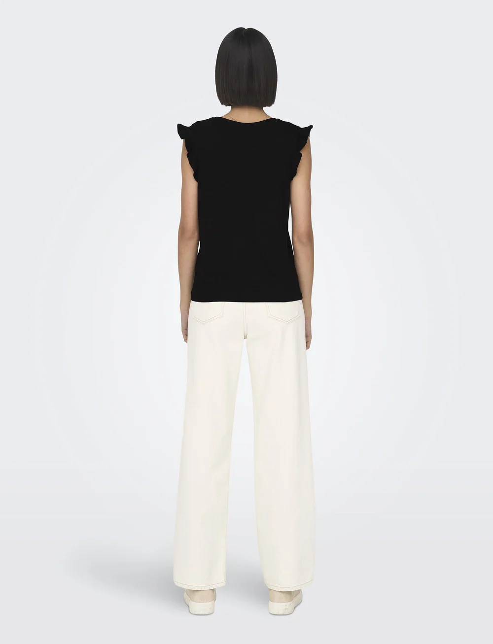 ONLY - ONLMAY LIFE S/S FRILL V-NECK TOP BOX JRS - t-shirts - black - 3