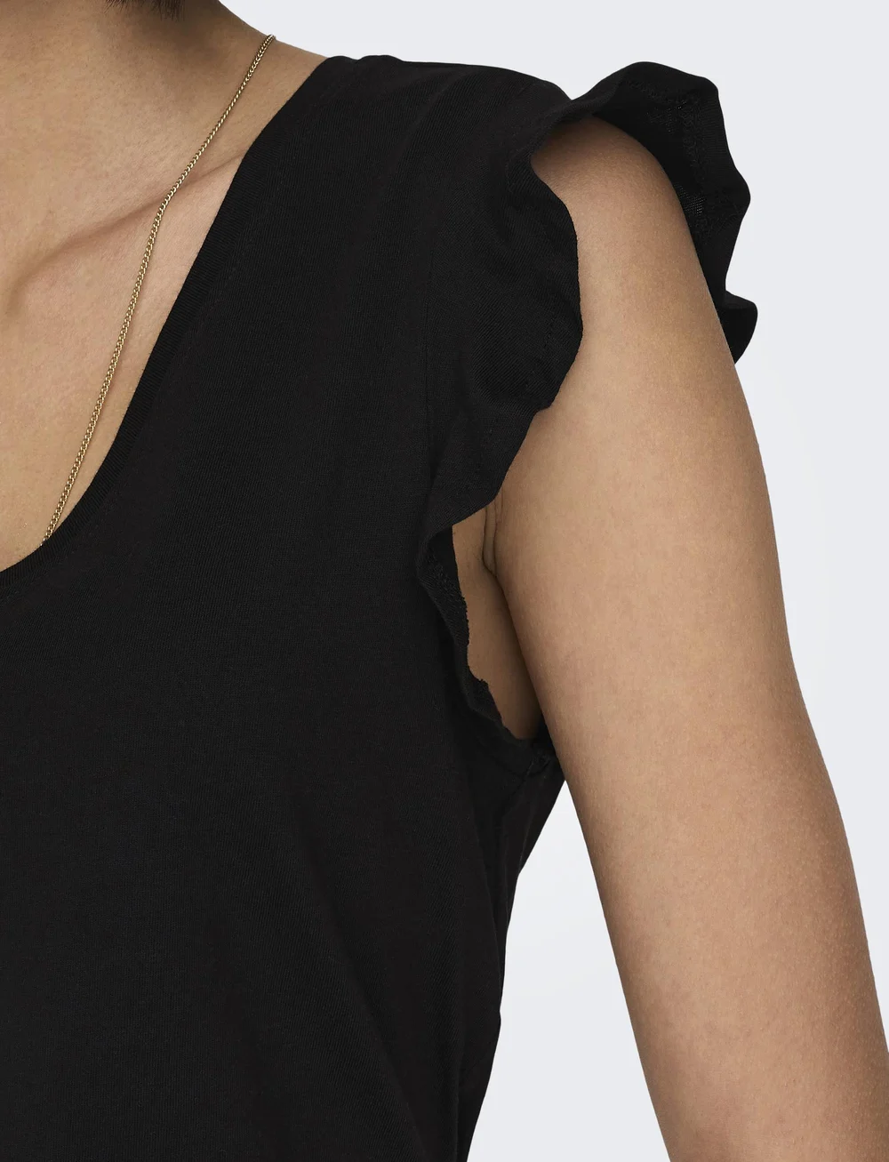 ONLY - ONLMAY LIFE S/S FRILL V-NECK TOP BOX JRS - t-shirts - black - 5