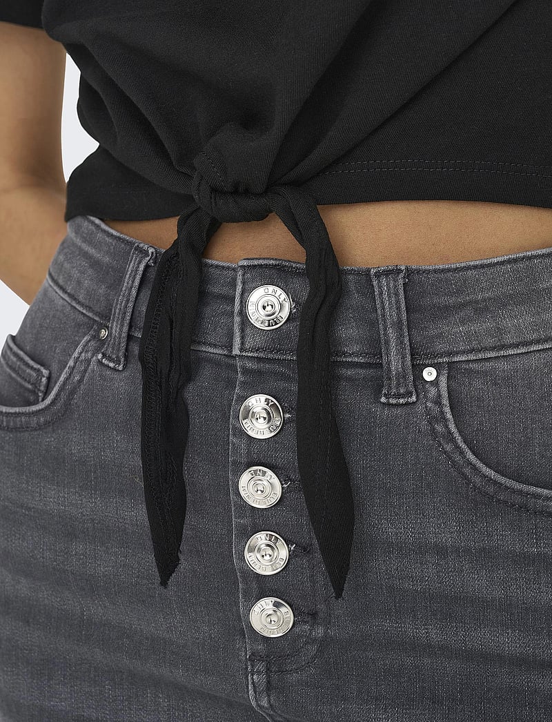 ONLY - ONLMAY LIFE S/S SHORT KNOT TOP BOX JRS - crop tops - black - 5