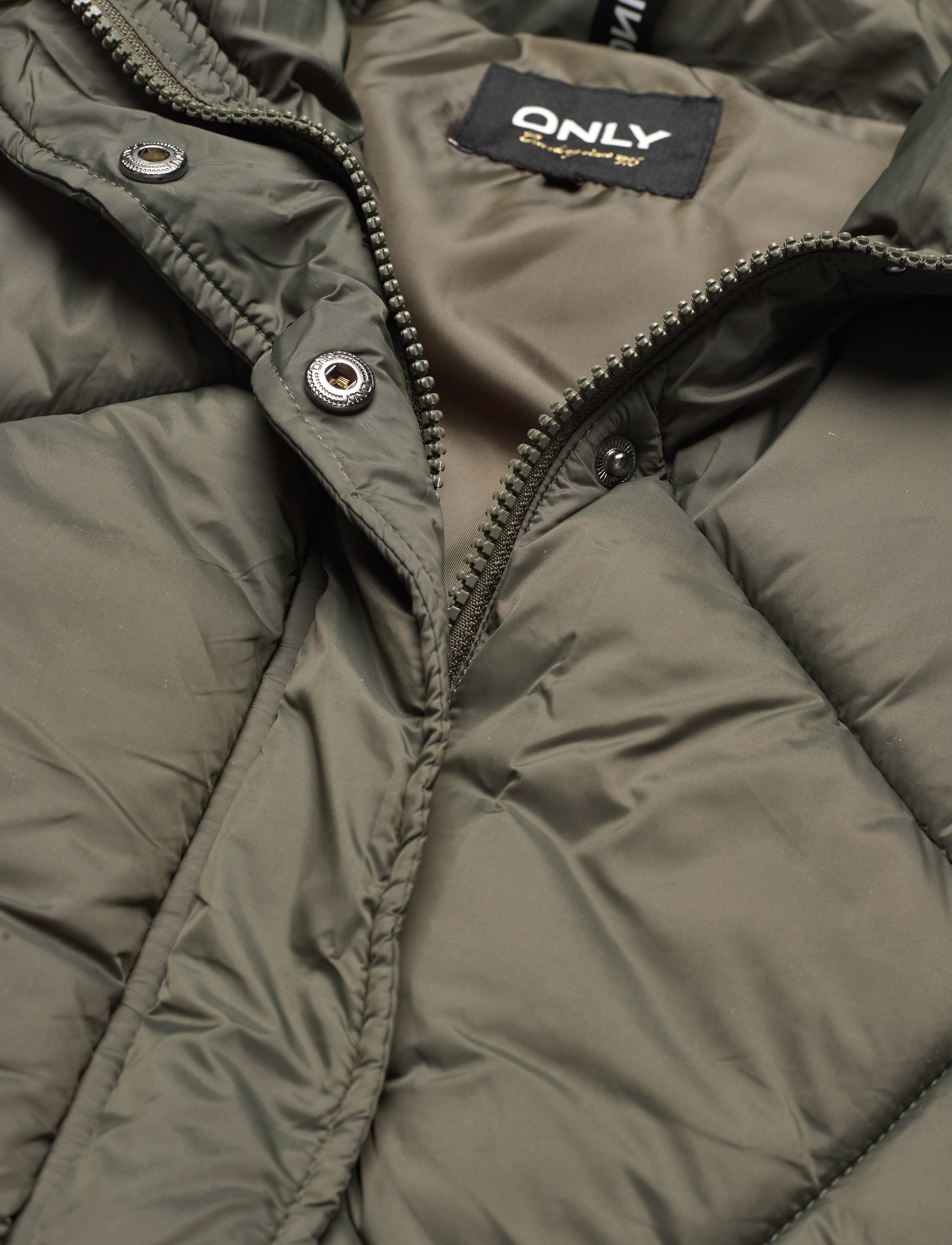 ONLY - ONLPALMA PUFFER WAISTCOAT CC OTW - overtøj - kalamata - 2