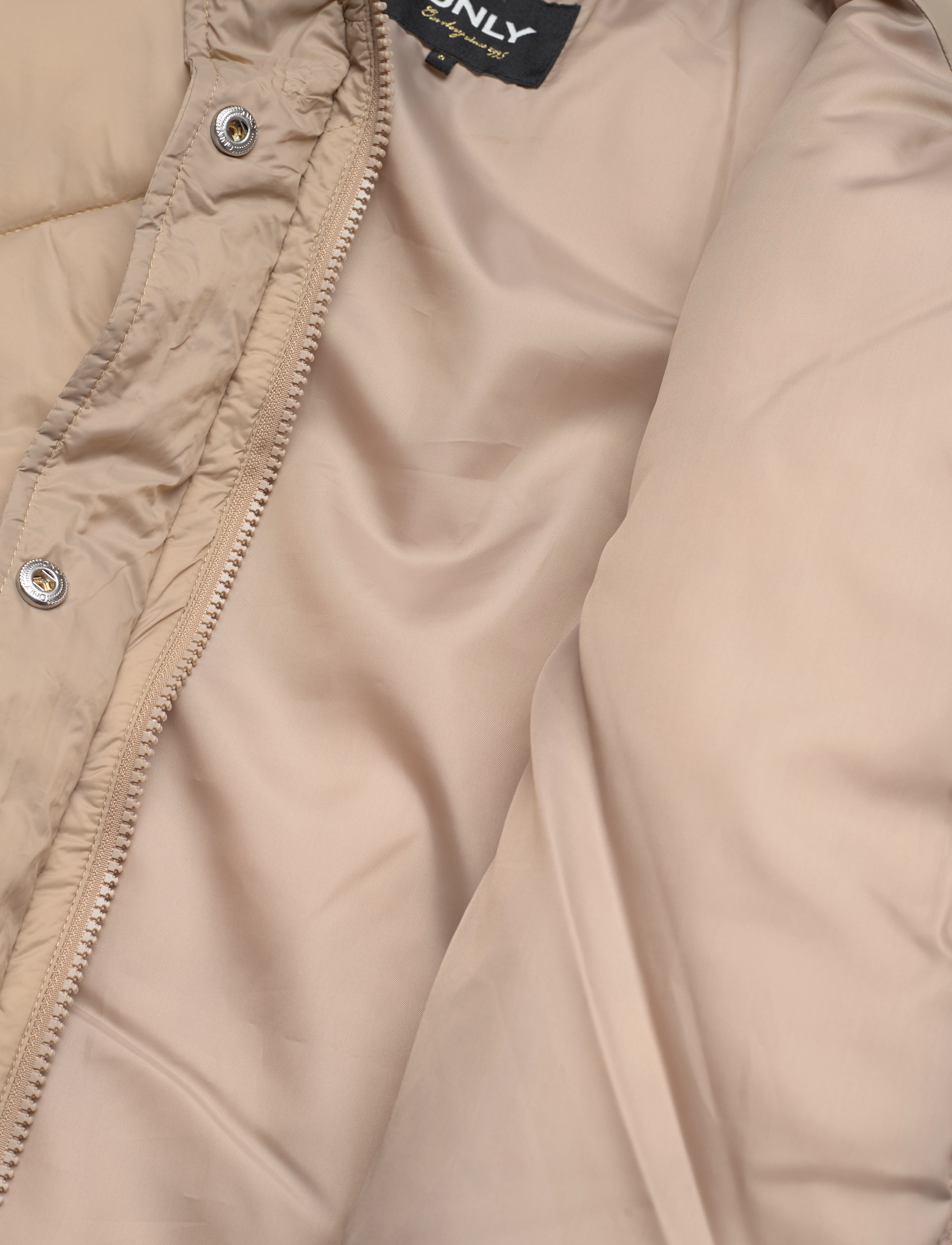 ONLY - ONLPALMA PUFFER WAISTCOAT CC OTW - overtøj - silver mink - 4
