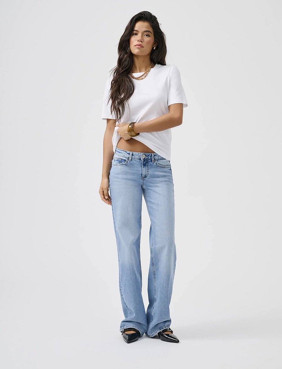 ONLY - ONLJUICY LW WIDE LEG DNM REA365 NOOS - pantalons larges - light blue denim - 0