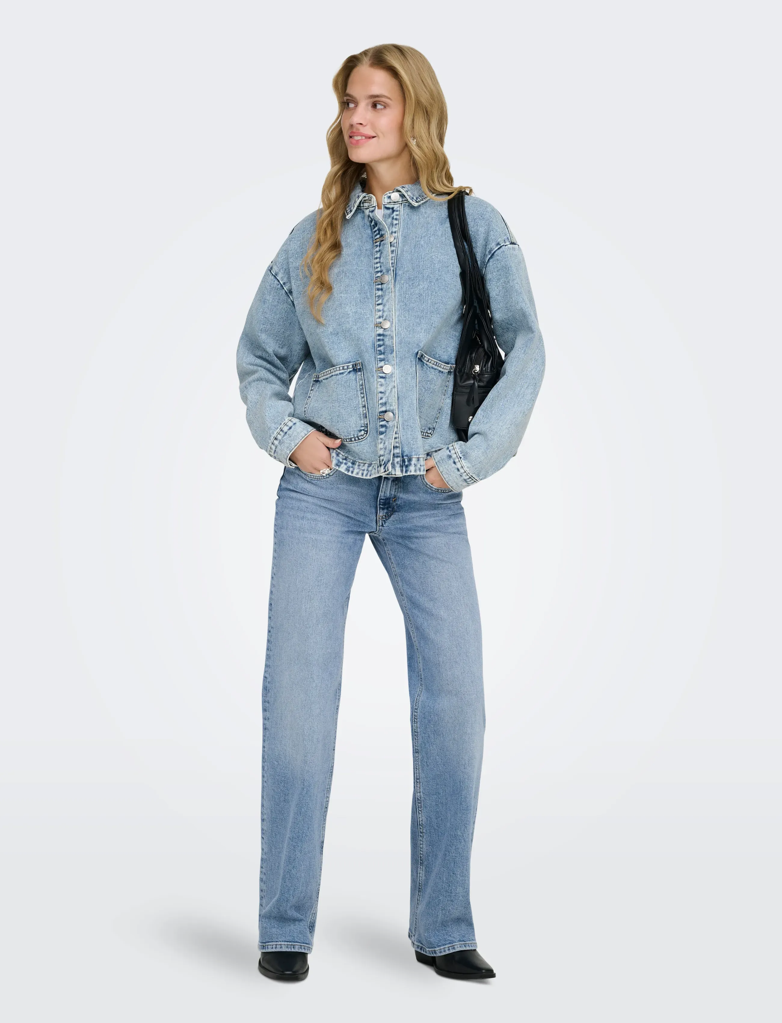 ONLY - ONLJUICY LW WIDE LEG DNM REA365 NOOS - pantalons larges - light blue denim - 4