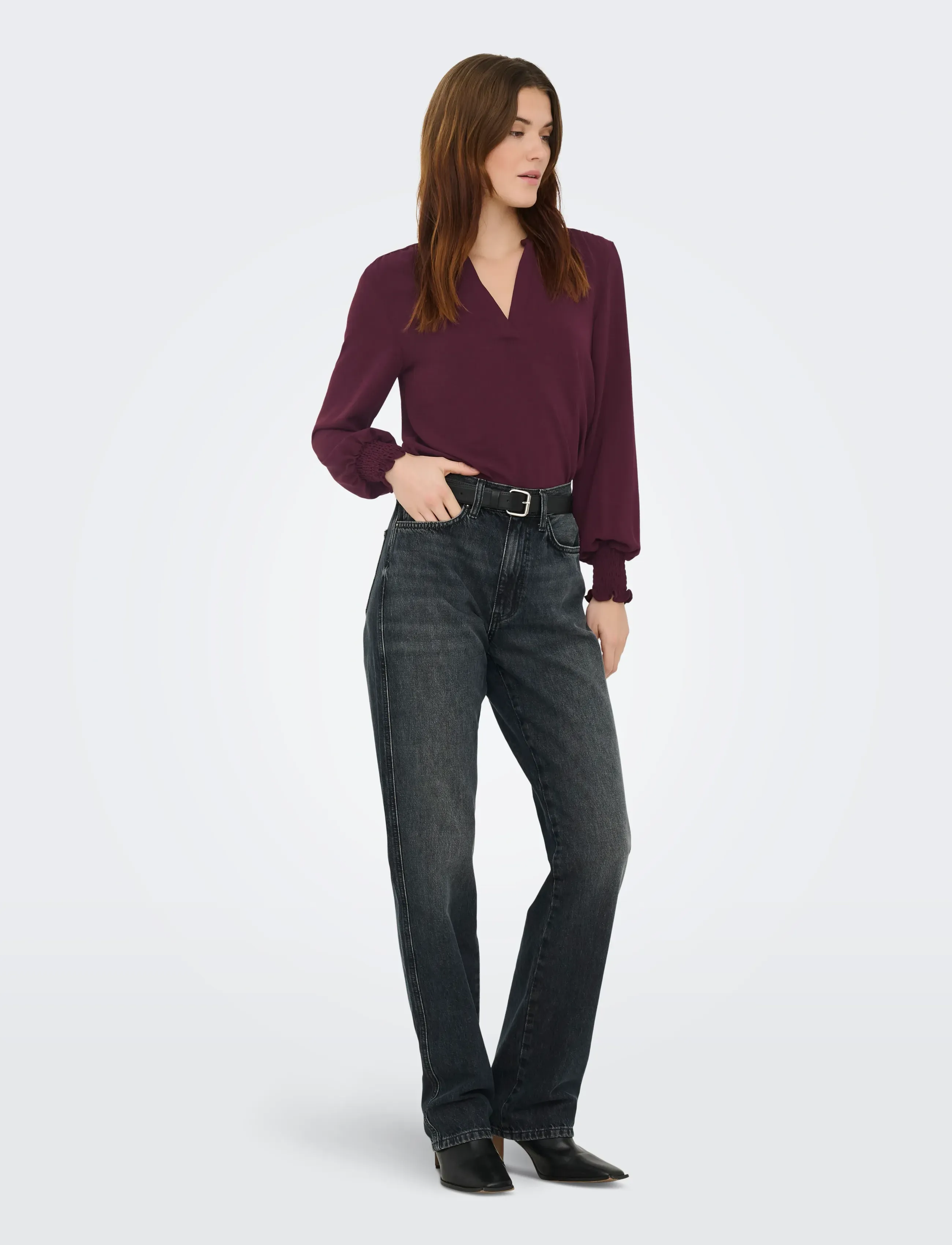 ONLY - ONLMETTE V-NECK LS SMOCK TOP NOOS WVN - langärmelige blusen - decadent chocolate - 4