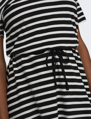 ONLY - ONLMAY S/S V-NECK SHORT DRESS JRS NOOS - mažiausios kainos - black - 6