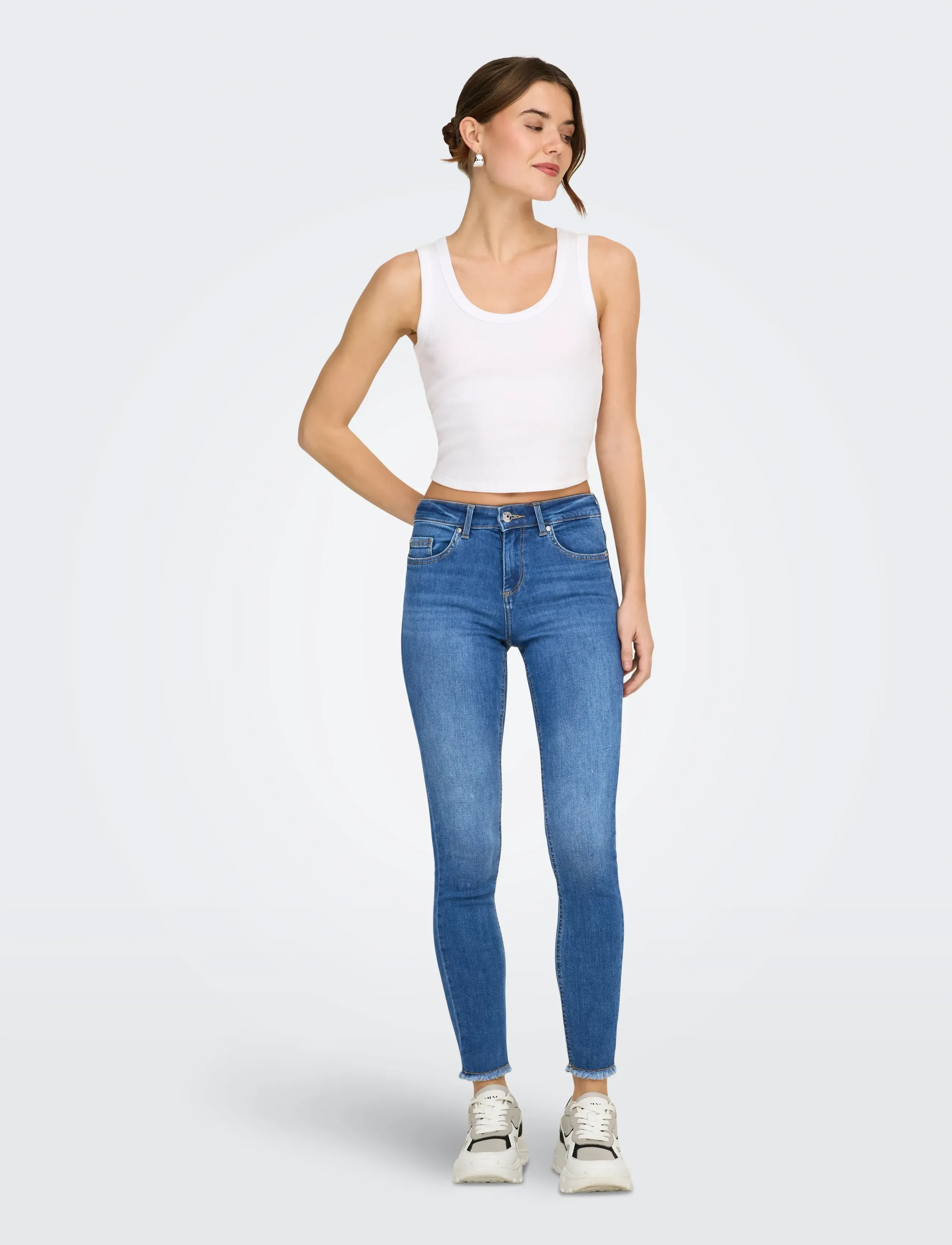 ONLY - ONLBLUSH MID SK ANK RW DNM REA1319 NOOS - skinny jeans - medium blue denim - 4