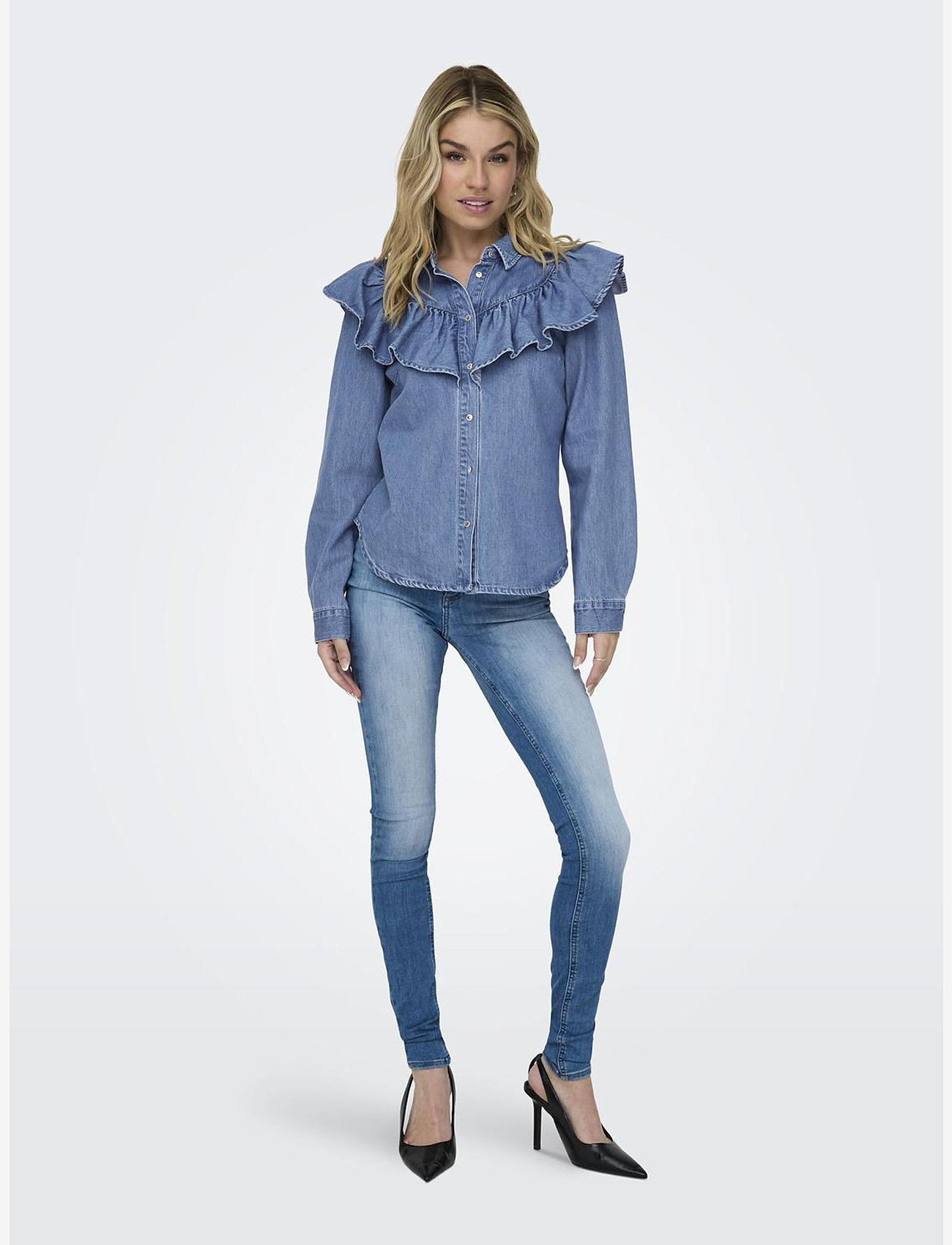 ONLY - ONLINDIGO LS FRILL DNM SHIRT QYT NOOS - denimskjorter - medium blue denim - 0