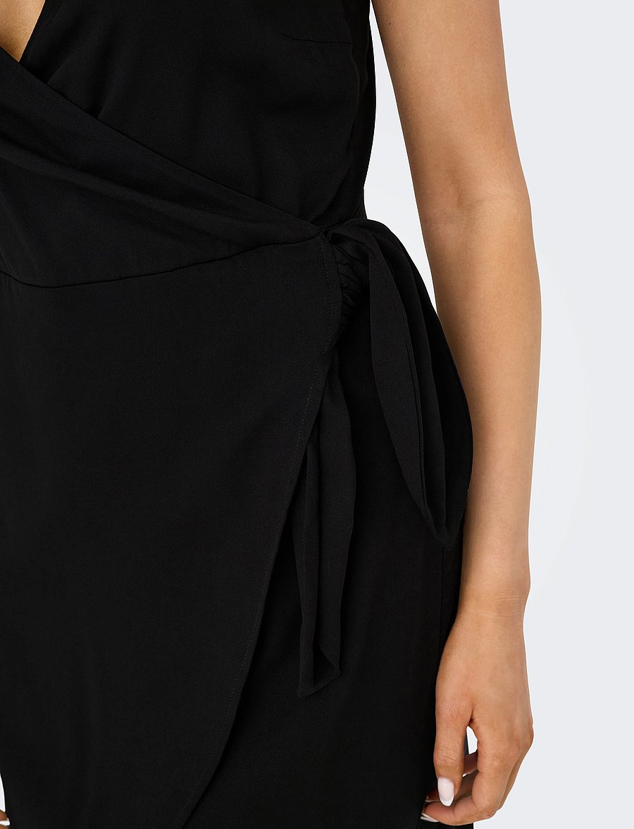 ONLY - ONLALMA LIFE VIS ISA WRAP DRESS SOLID - sukienki kopertowe - black - 4