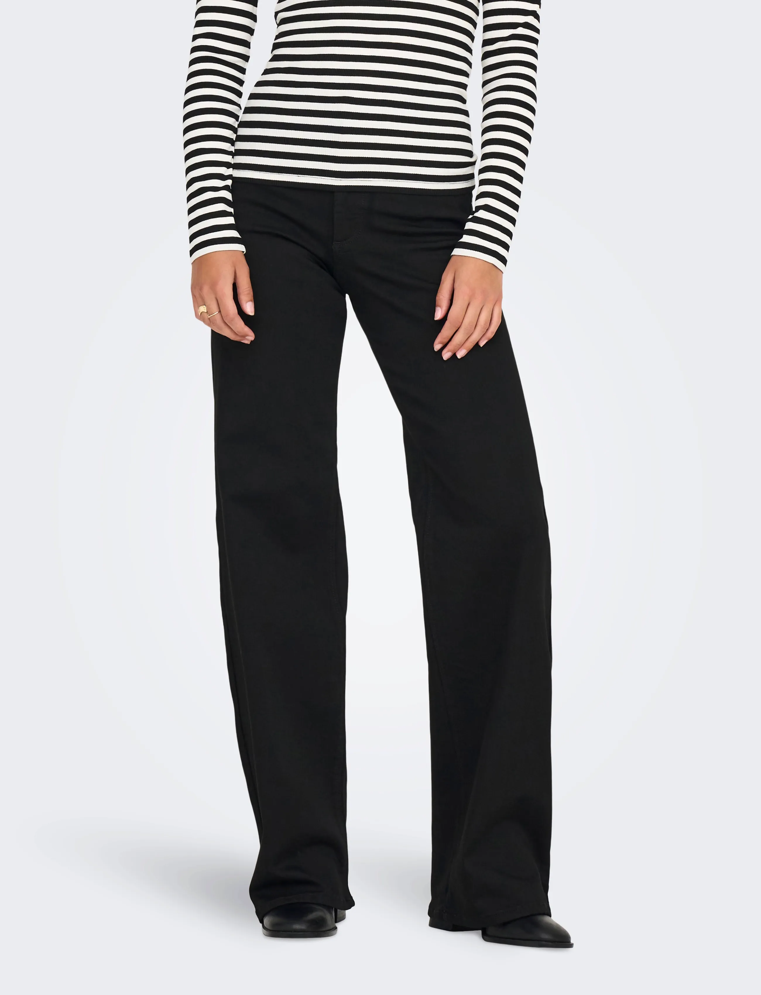 ONLY ONLMADISON BLUSH HW W 4EVERBLK SO796NOOS - Laia säärega teksad - BLACK DENIM / black