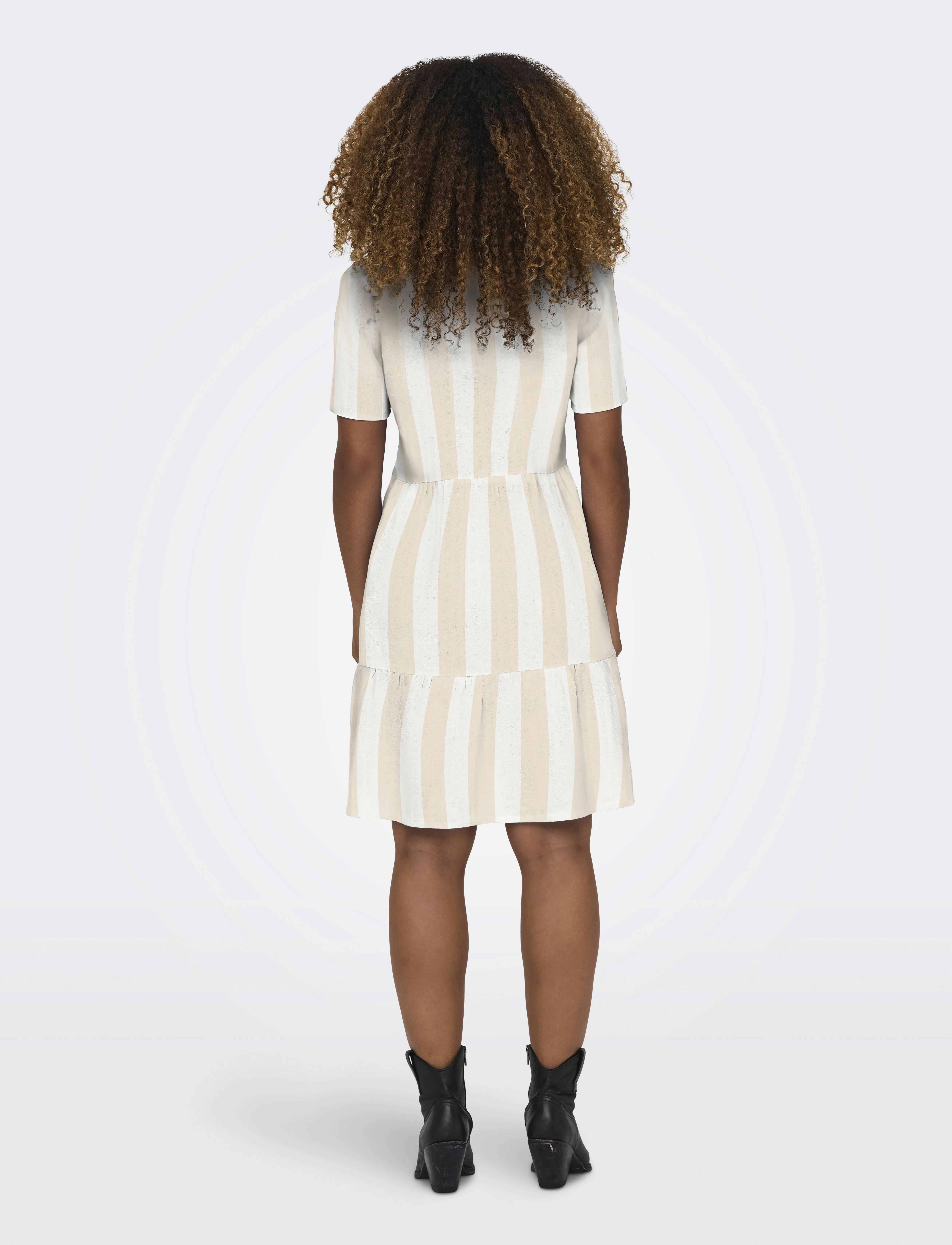 ONLY - ONLTIRI-CARO S/S V-NECK LIN DRESS CC PNT - konfirmation - humus - 3