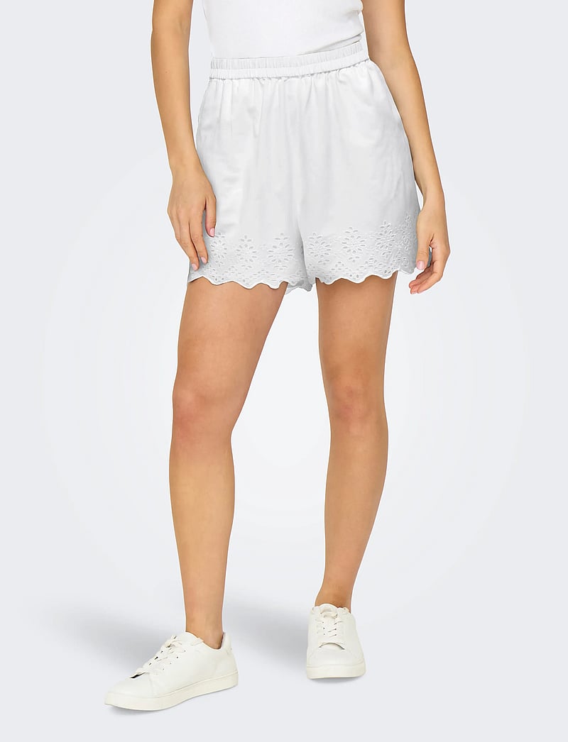 ONLY - ONLLOU LIFE EMB LOOSE SHORTS PTM - casual shorts - bright white - 0