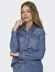 ONLY - ONLALEXA L/S DNM SHIRT ANA NOOS - džinsiniai marškiniai - medium blue denim - 5