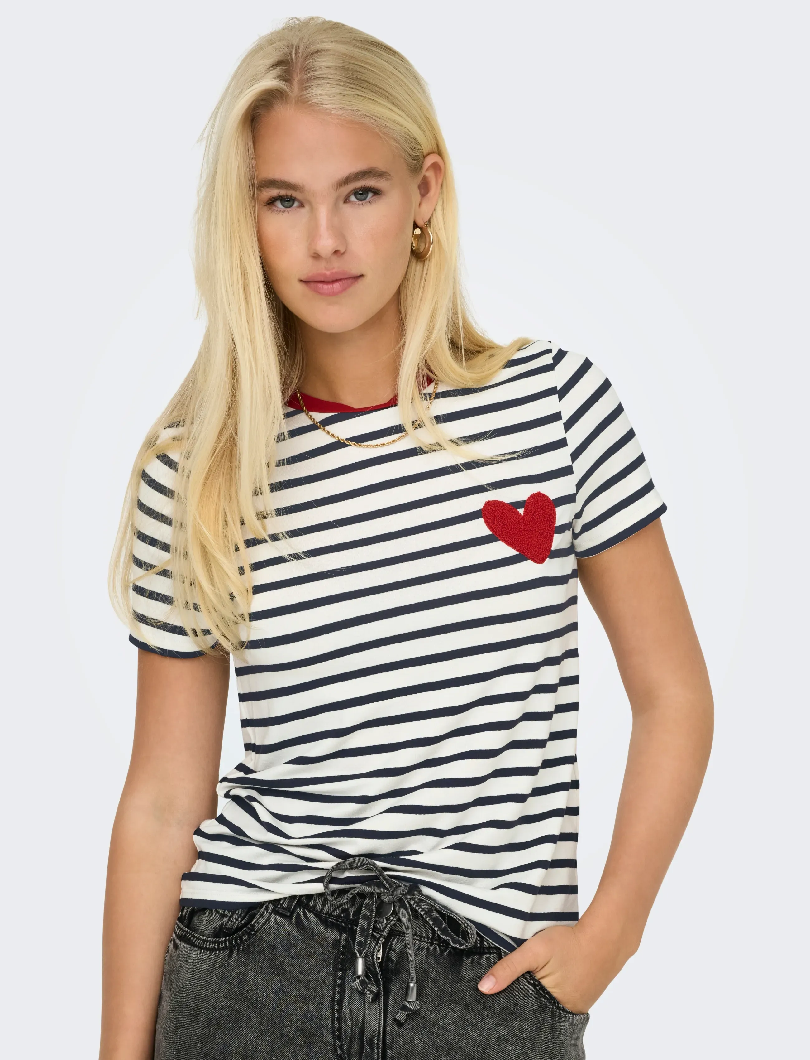 ONLY - ONLHEART LIFE S/S TEE JRS NOOS - t-shirts - cloud dancer - 5