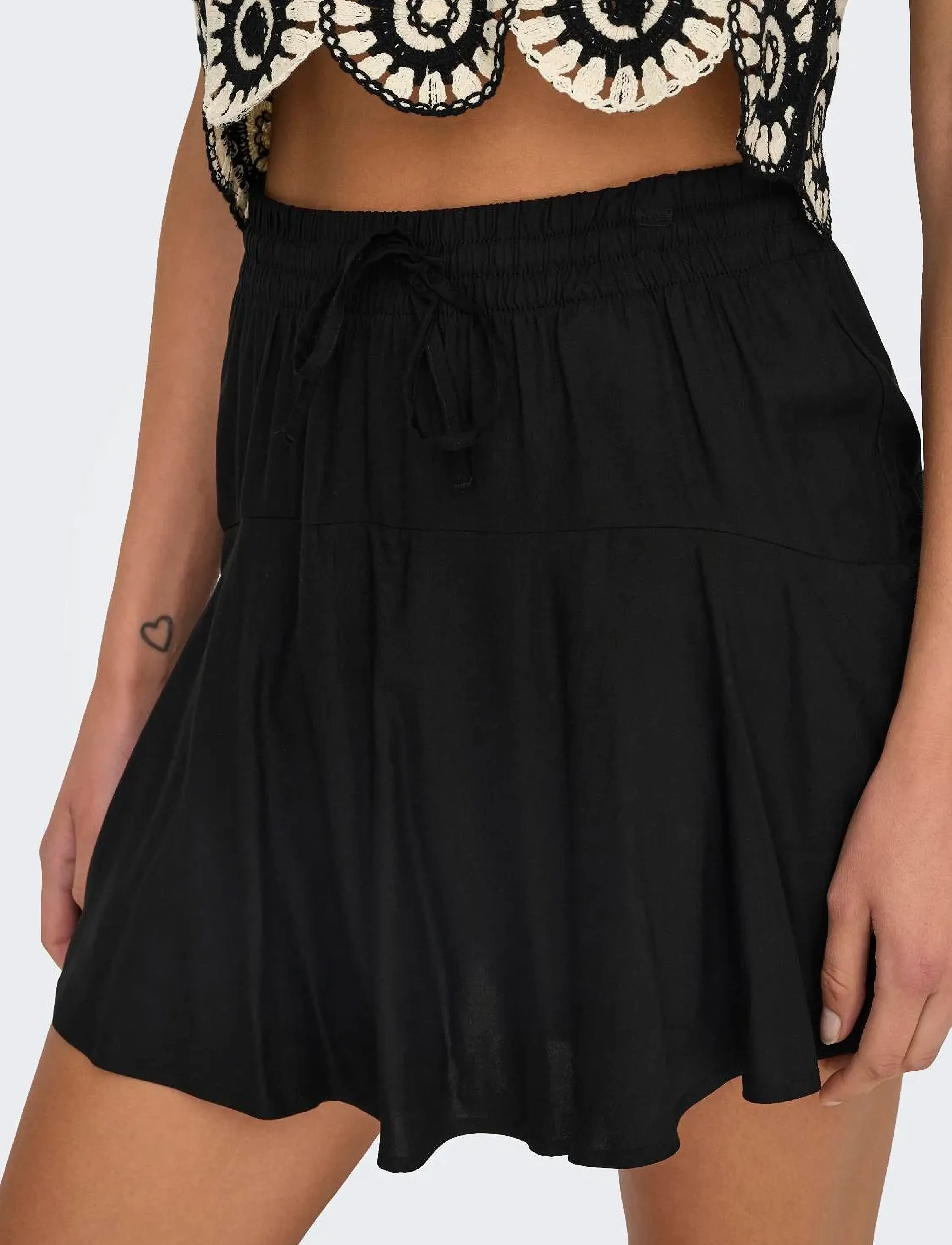 ONLY - ONLNALA SKORT WVN NOOS - Īsi svārki - black - 4