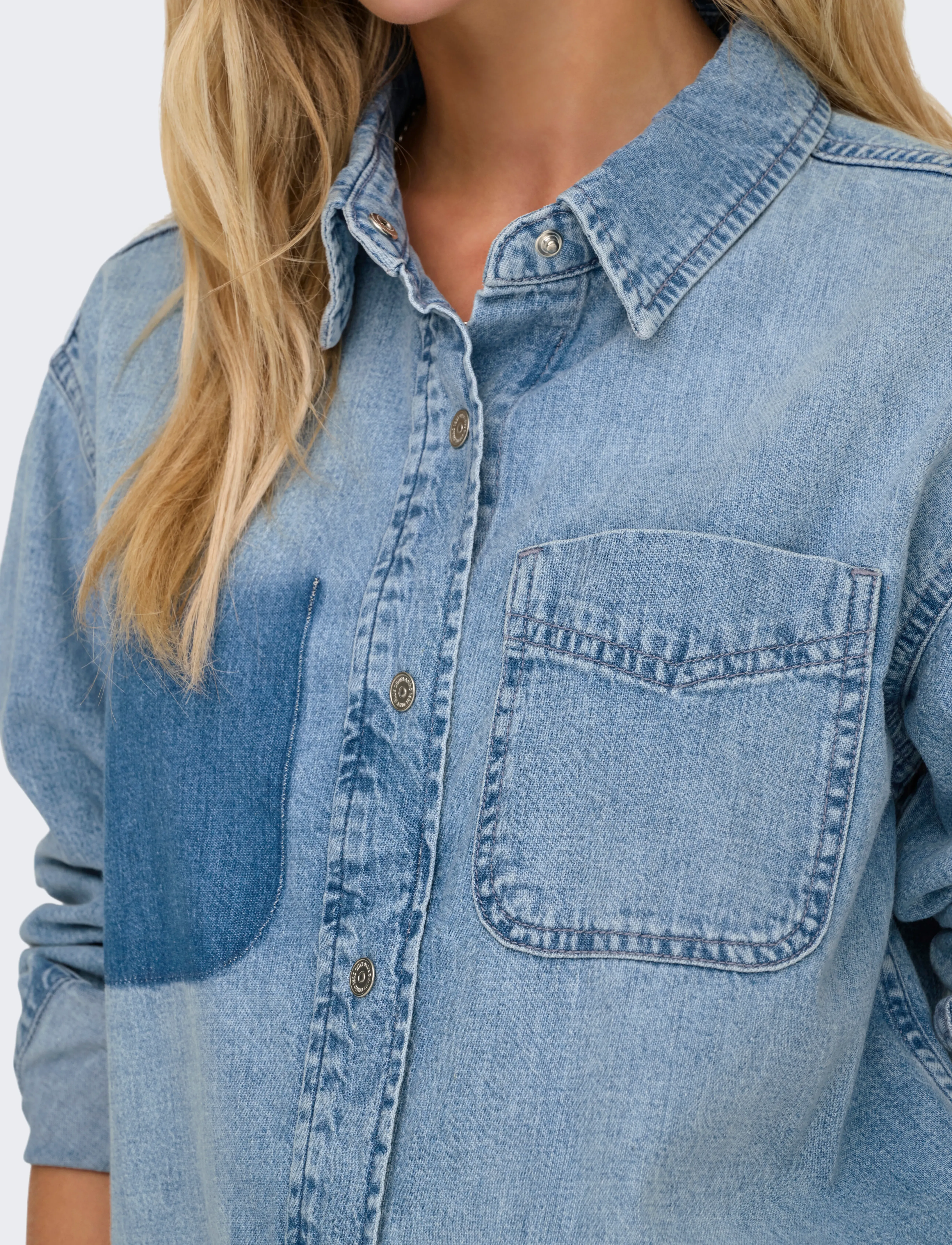 ONLY - ONLCATANIA LS FADE POCKET DNM SHIRT SOO - denimskjorter - light blue denim - 4