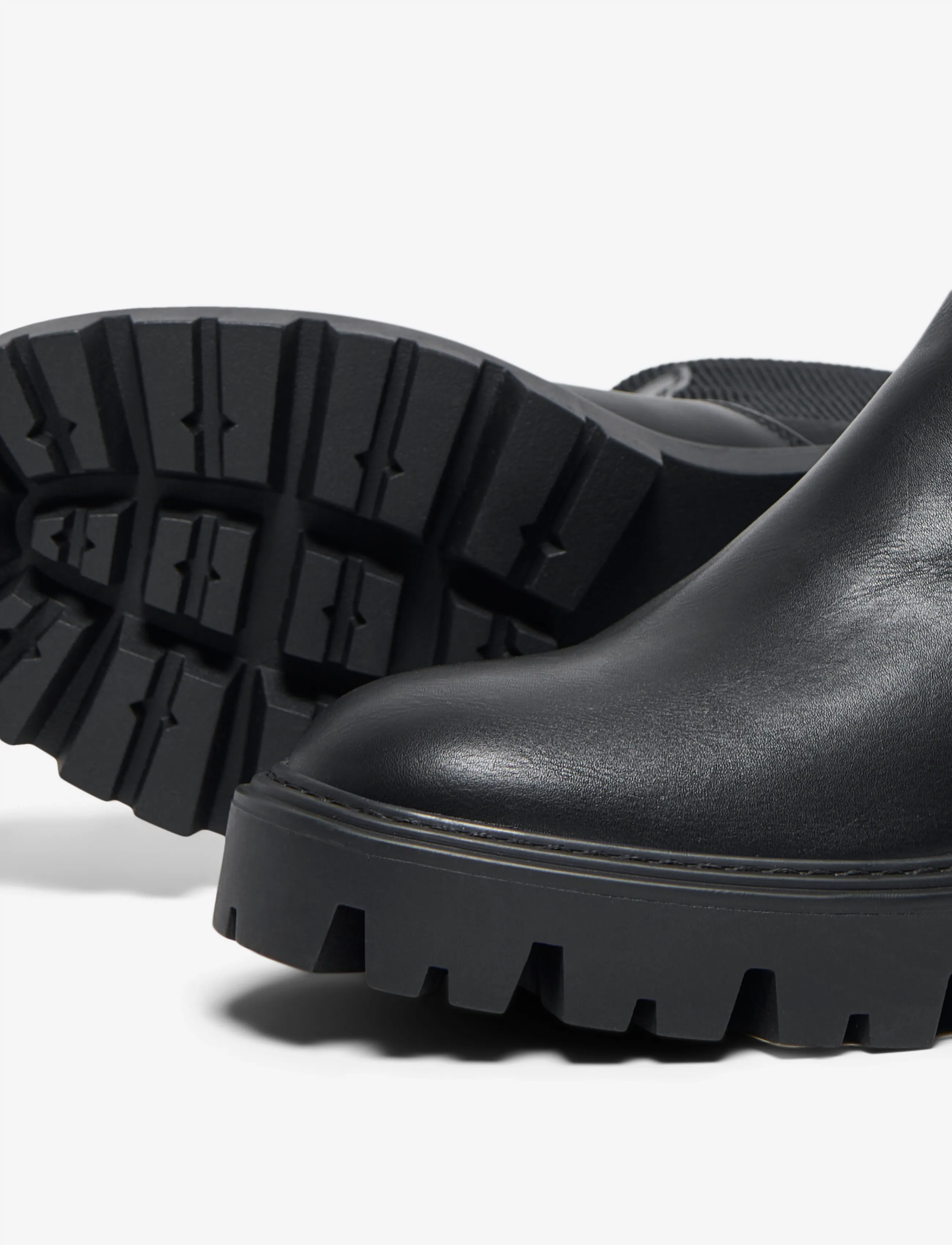 ONLY - ONLBETTY-7 PU CHELSEA BOOT - black - 4