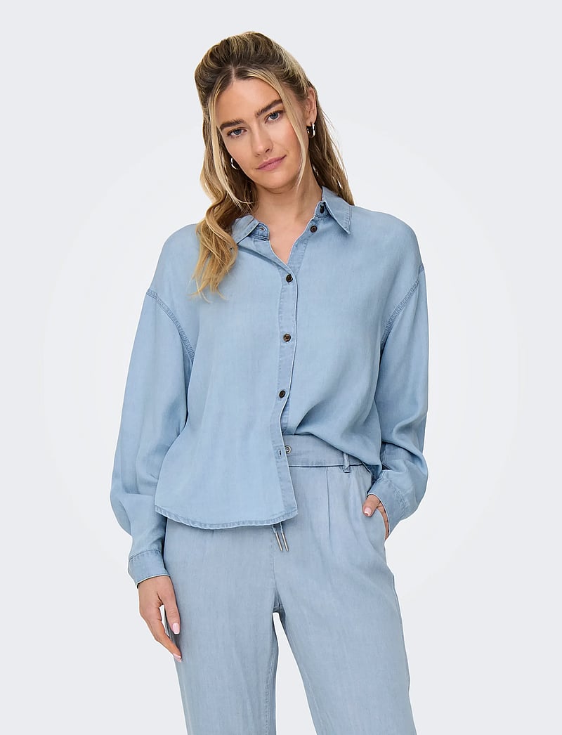 ONLY - ONLCHARIS LIFE LS SHIRT CC WVN - langärmlige hemden - light blue denim - 0