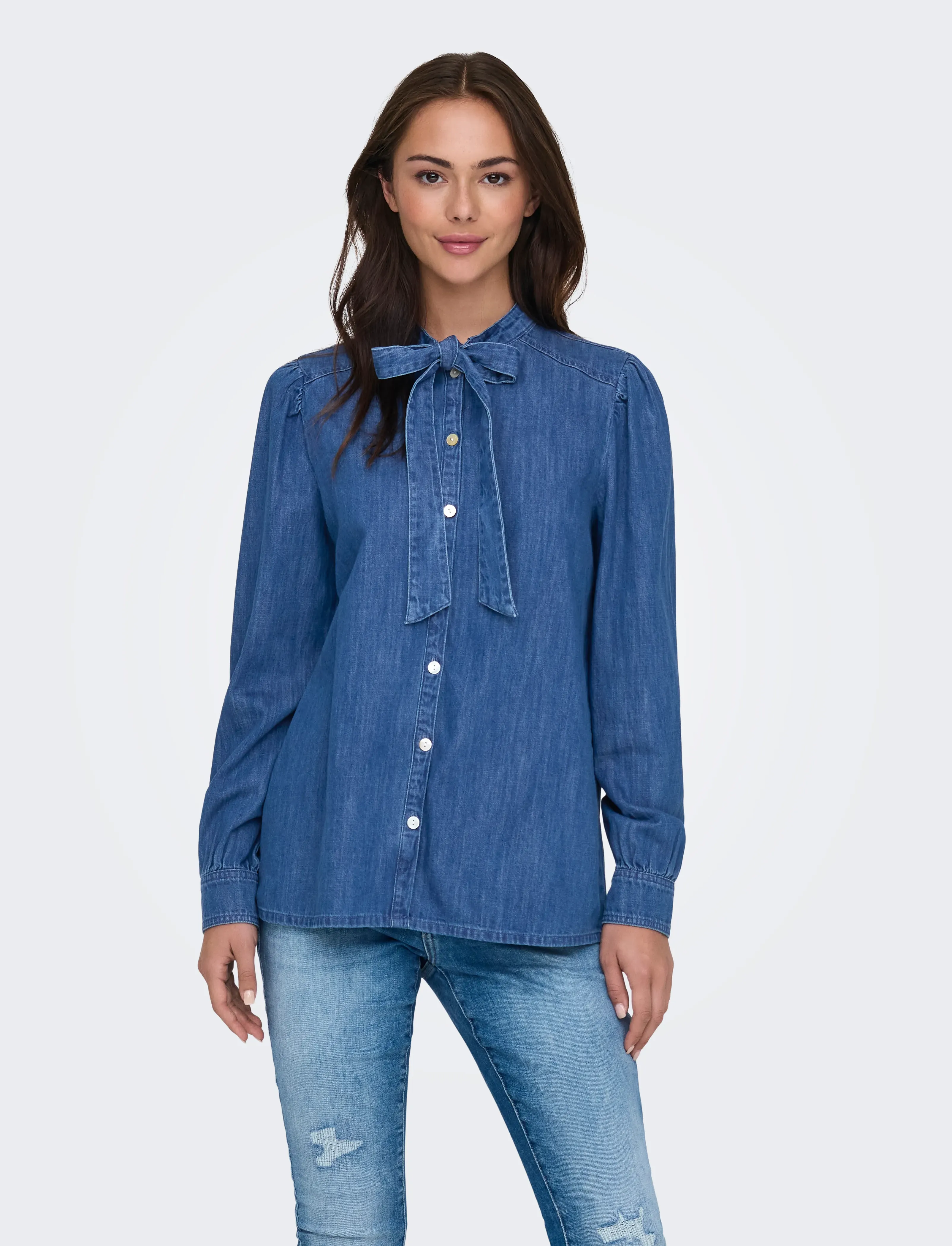 ONLY ONLAKIRA LS BOW DNM SHIRT QYT - Hemden - MEDIUM BLUE DENIM / blue