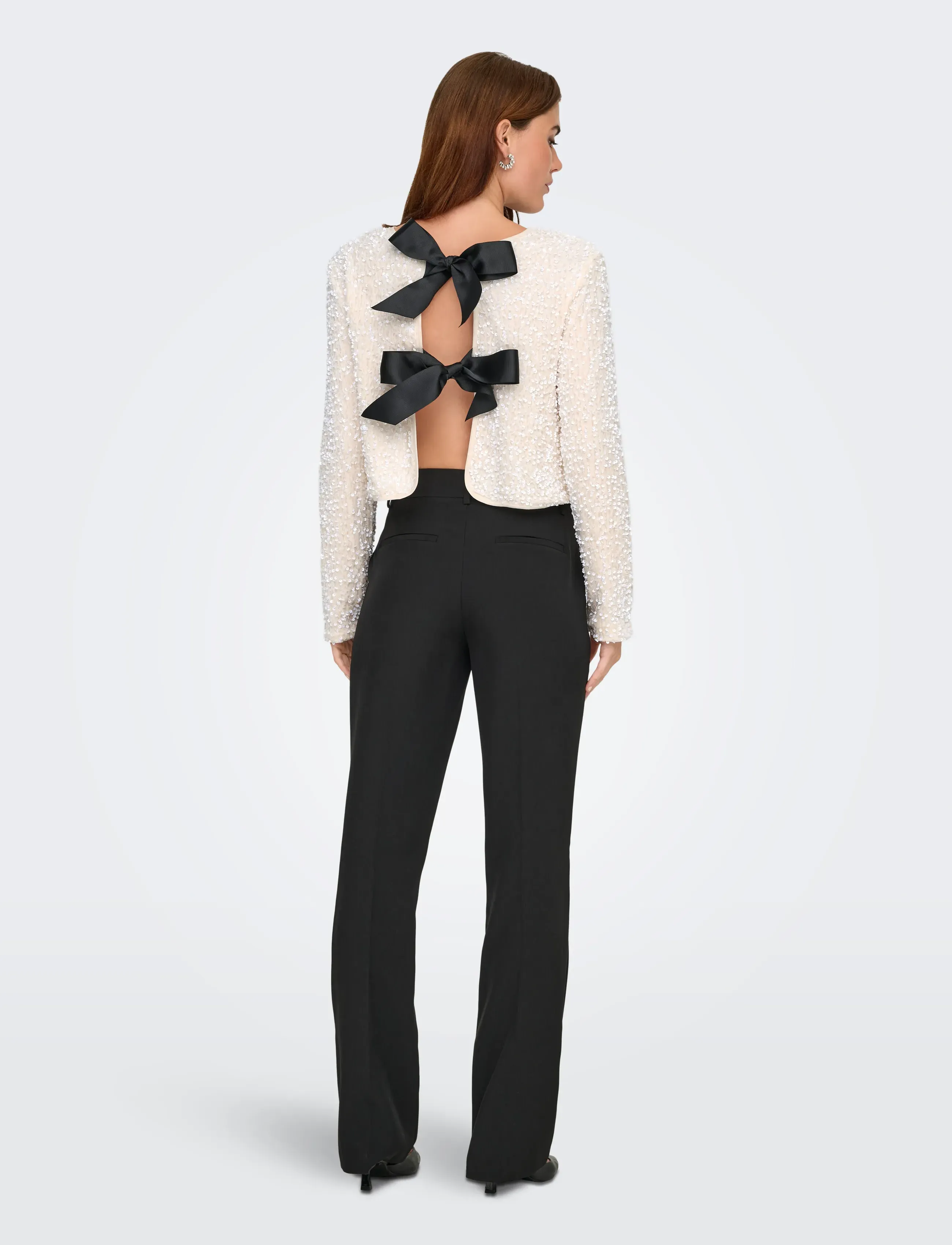 ONLY - ONLANIKA SEQUINS LS BOW TOP WVN - cardigans - whitecap gray - 3