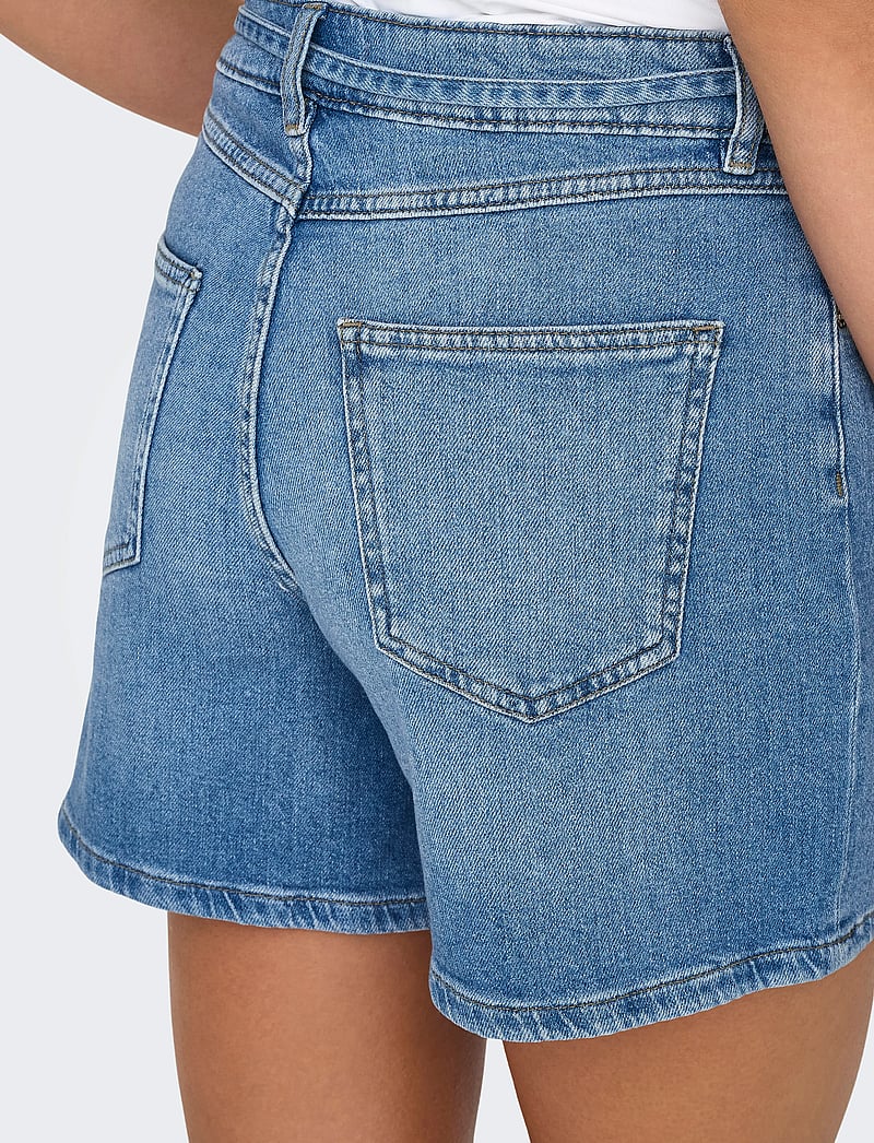 ONLY - ONLGIANNA MW BELTED SHORTS AZG DNM NOOS - jeansshorts - medium blue denim - 4
