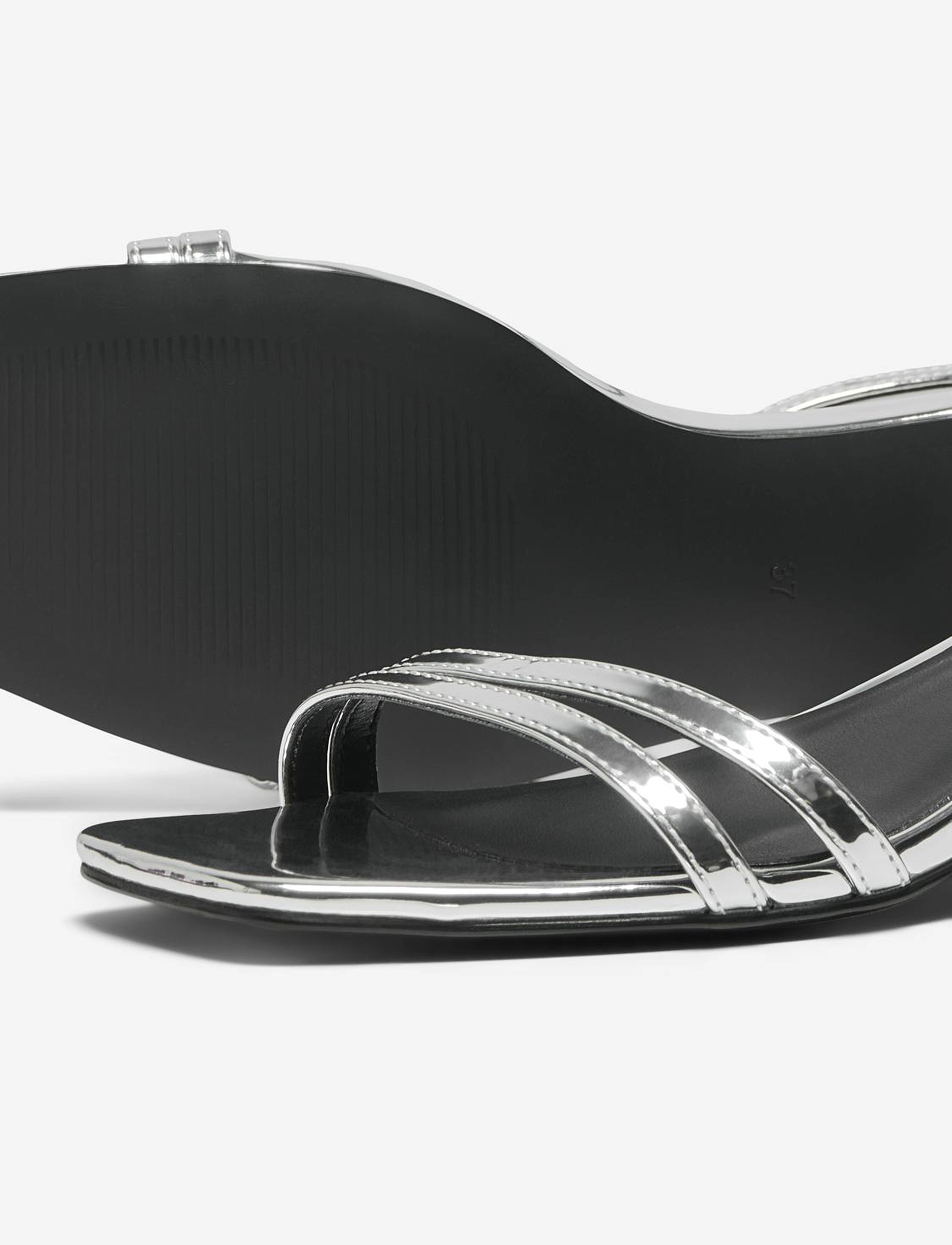 ONLY - ONLAYLIN-5 PU STRAPPY HEELED SANDAL - sandaletten - silver - 4
