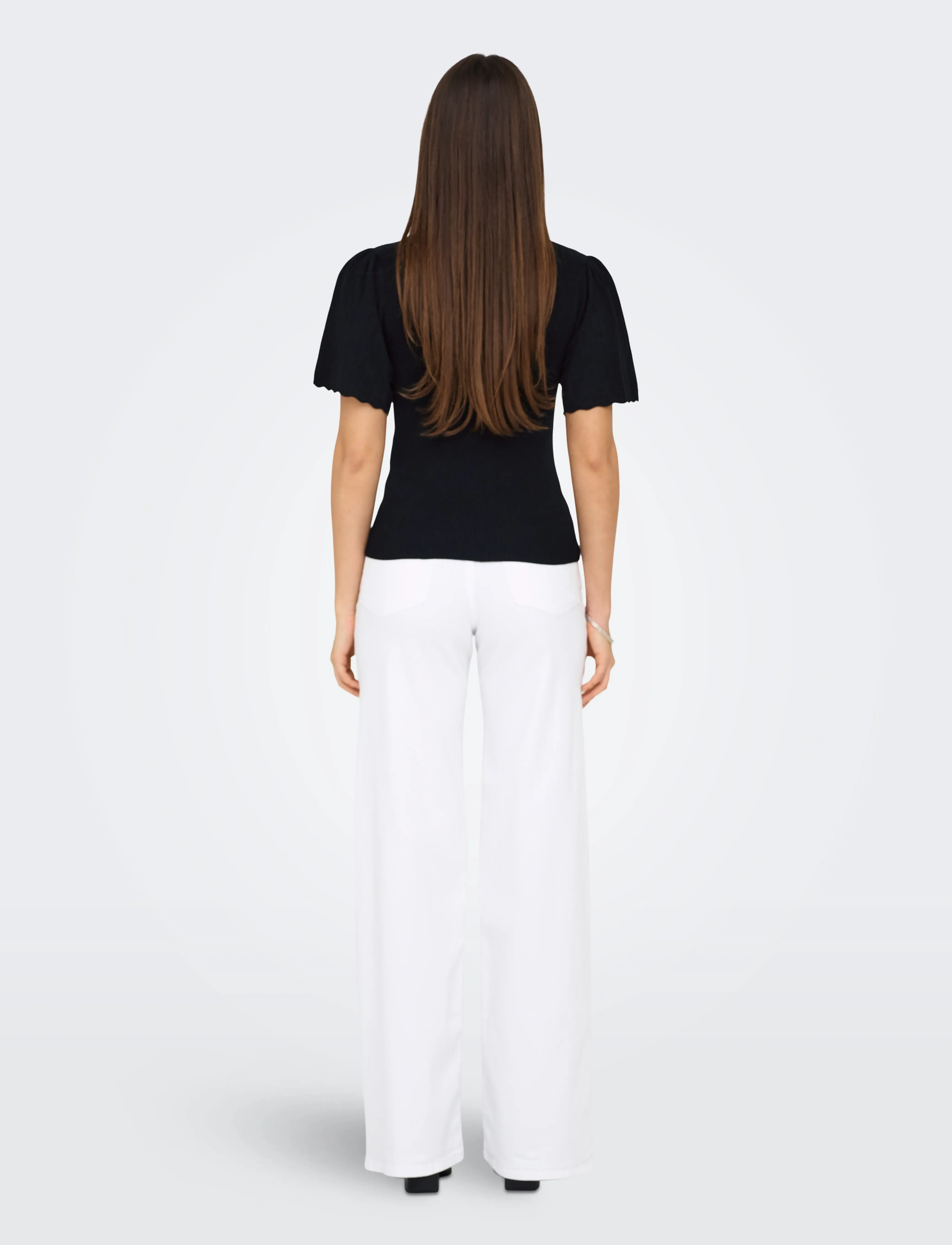 ONLY - ONLANJELICA SS DETAIL O-NECK KNT - black - 3