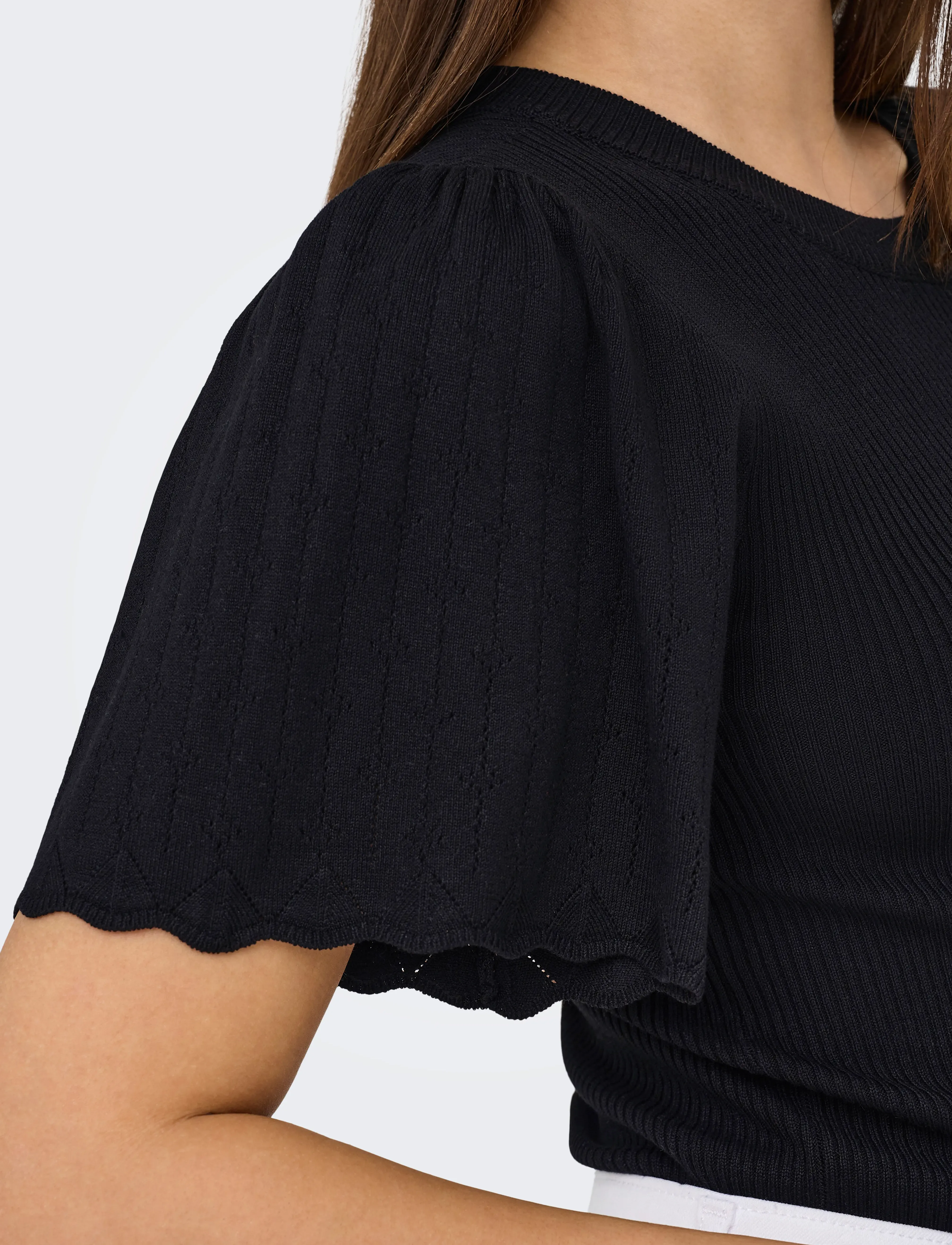 ONLY - ONLANJELICA SS DETAIL O-NECK KNT - black - 4