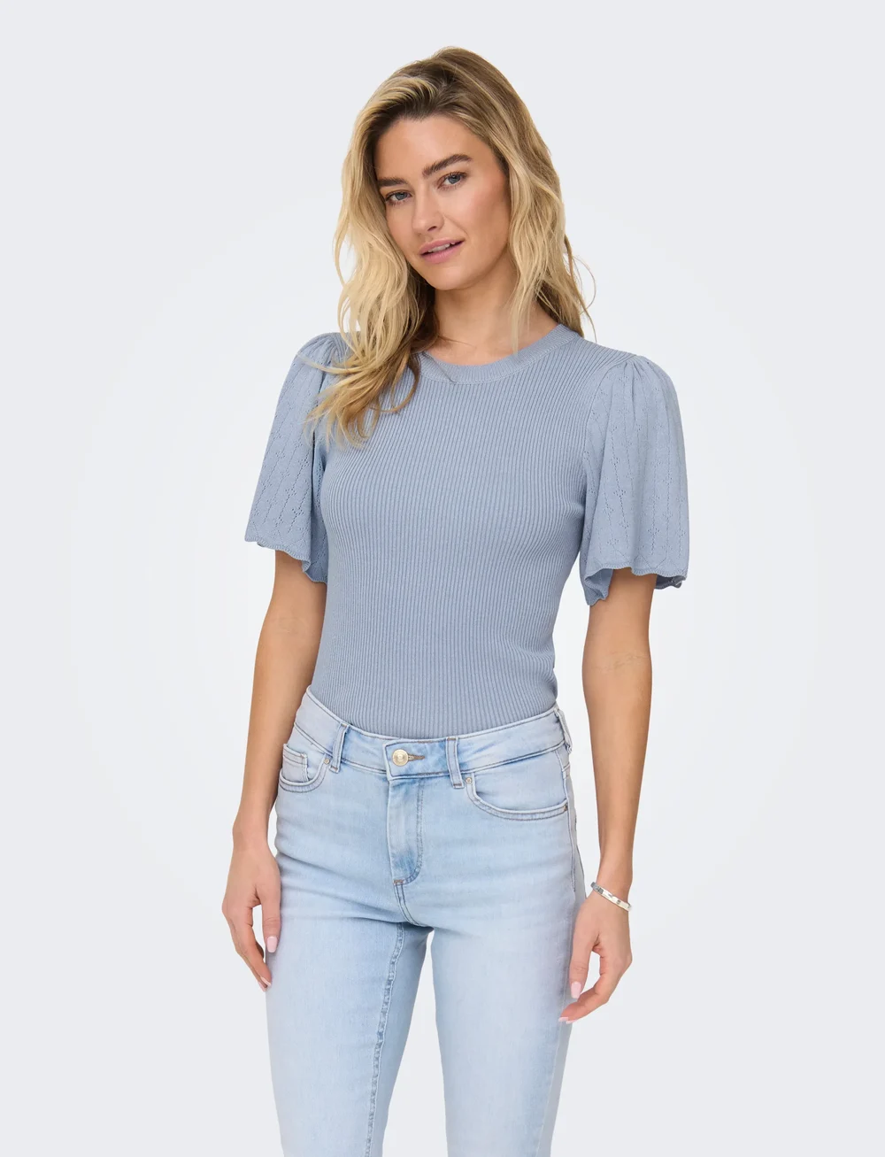 ONLY - ONLANJELICA SS DETAIL O-NECK KNT - t-shirts - soft chambray - 0