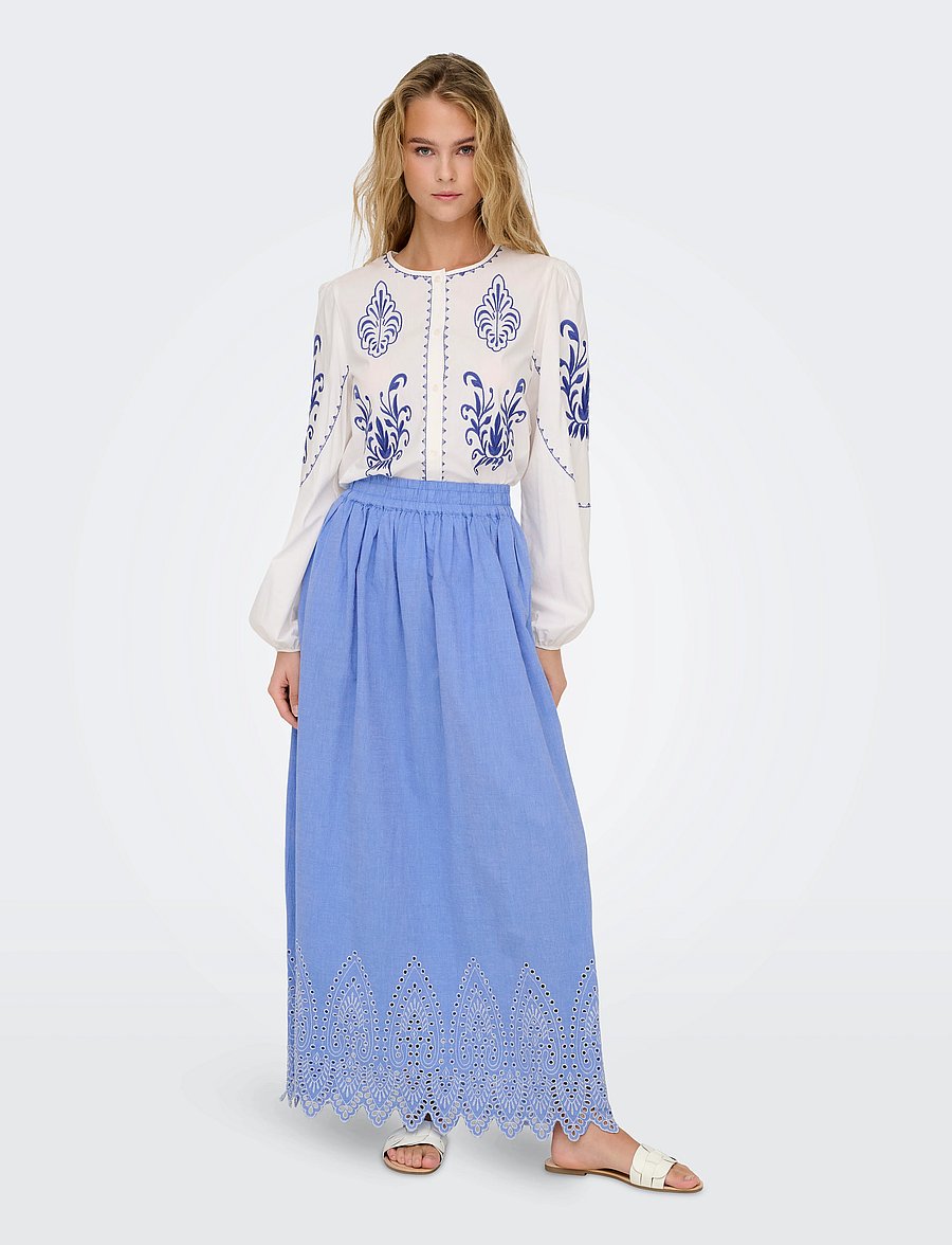 ONLY - ONLTULUM EMB MAXI SKIRT WVN - maxi röcke - blue bonnet - 0