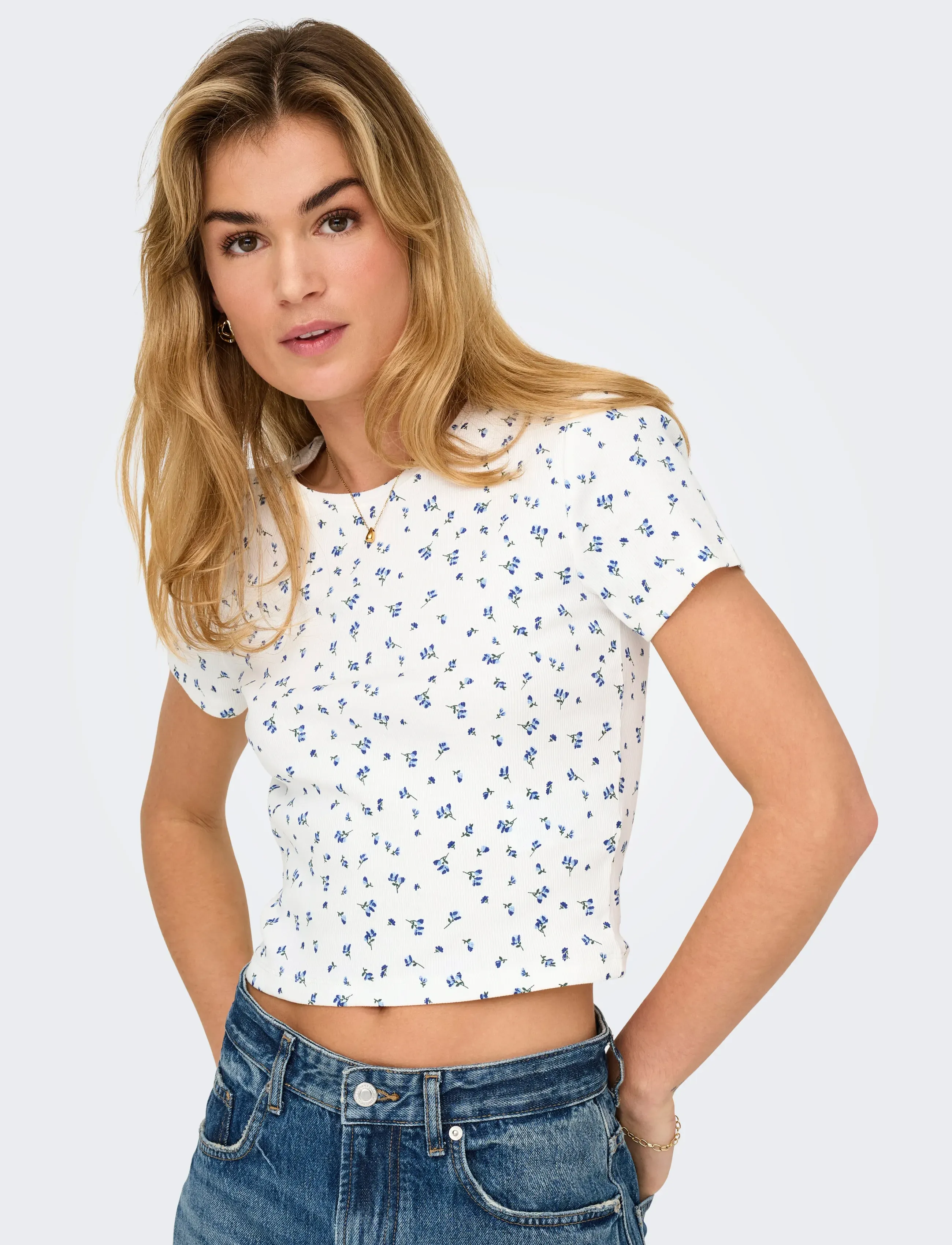 ONLY - ONLFENJA S/S AOP TOP JRS NOOS - t-shirts - cloud dancer - 5
