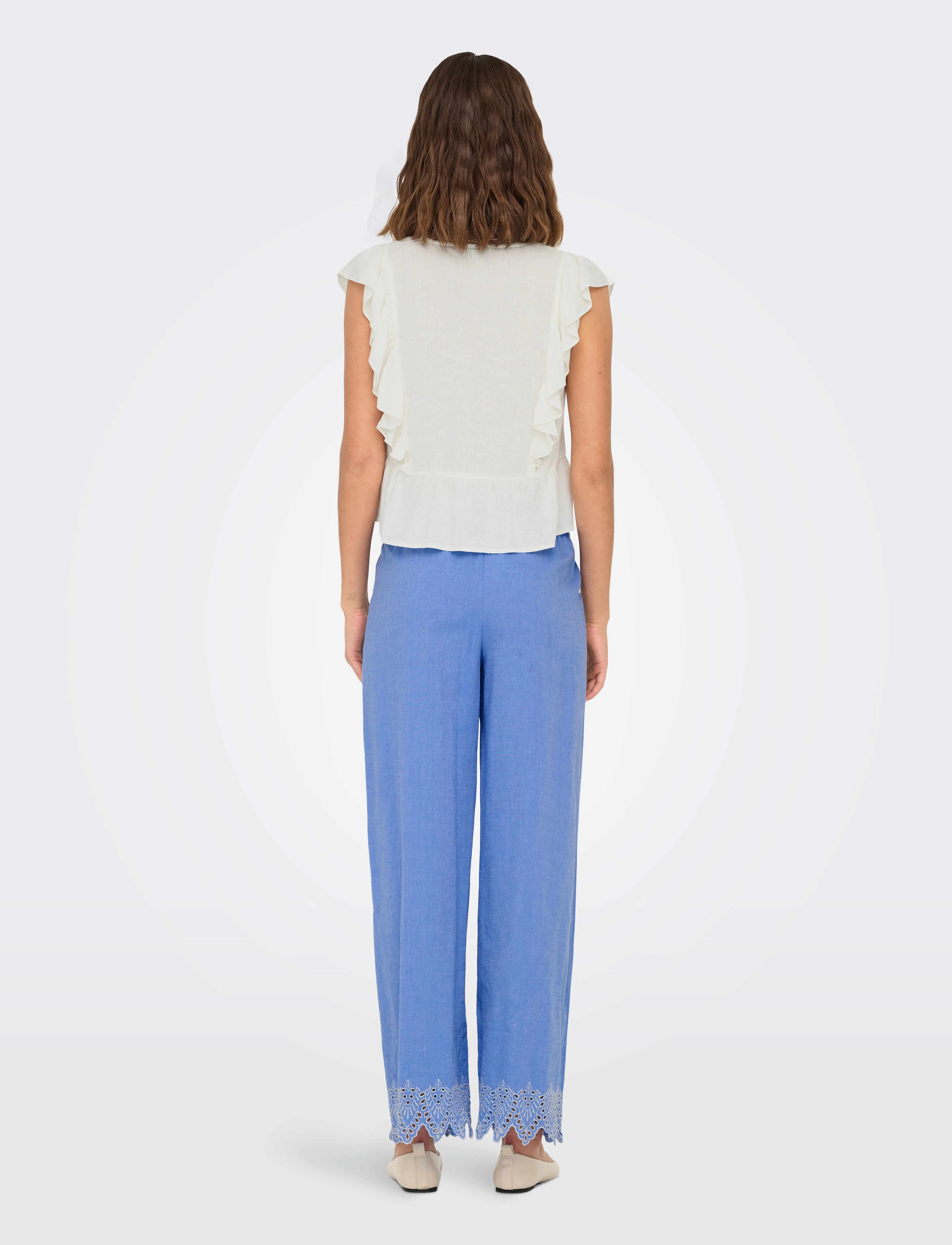 ONLY - ONLRIAN FLONCE S/S TOP WVN - kortærmede bluser - cloud dancer - 3